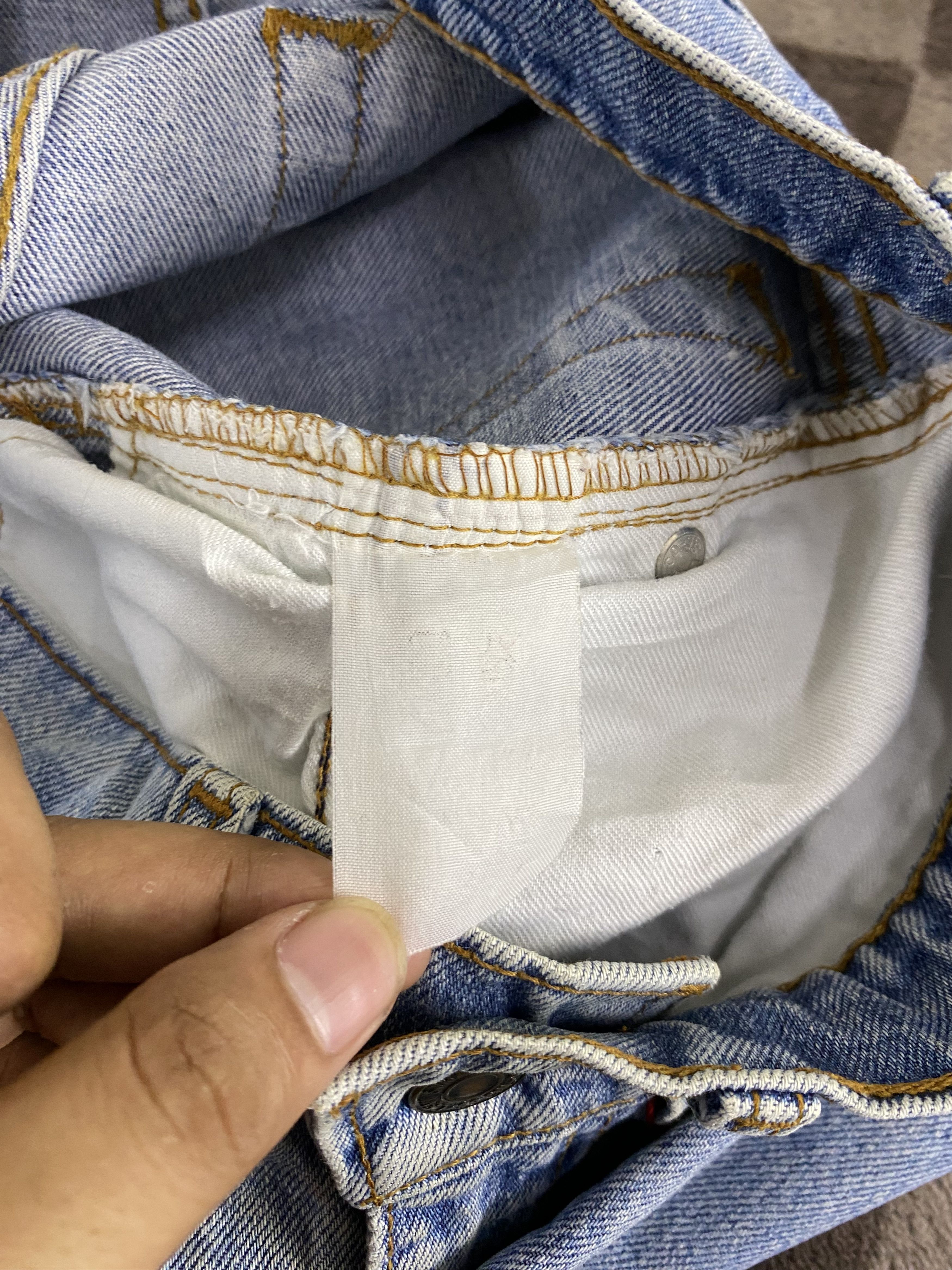Levi's Vintage 90's Levi's Faded Blue Denim Jean Size US 28 / EU 44 - 20 Thumbnail