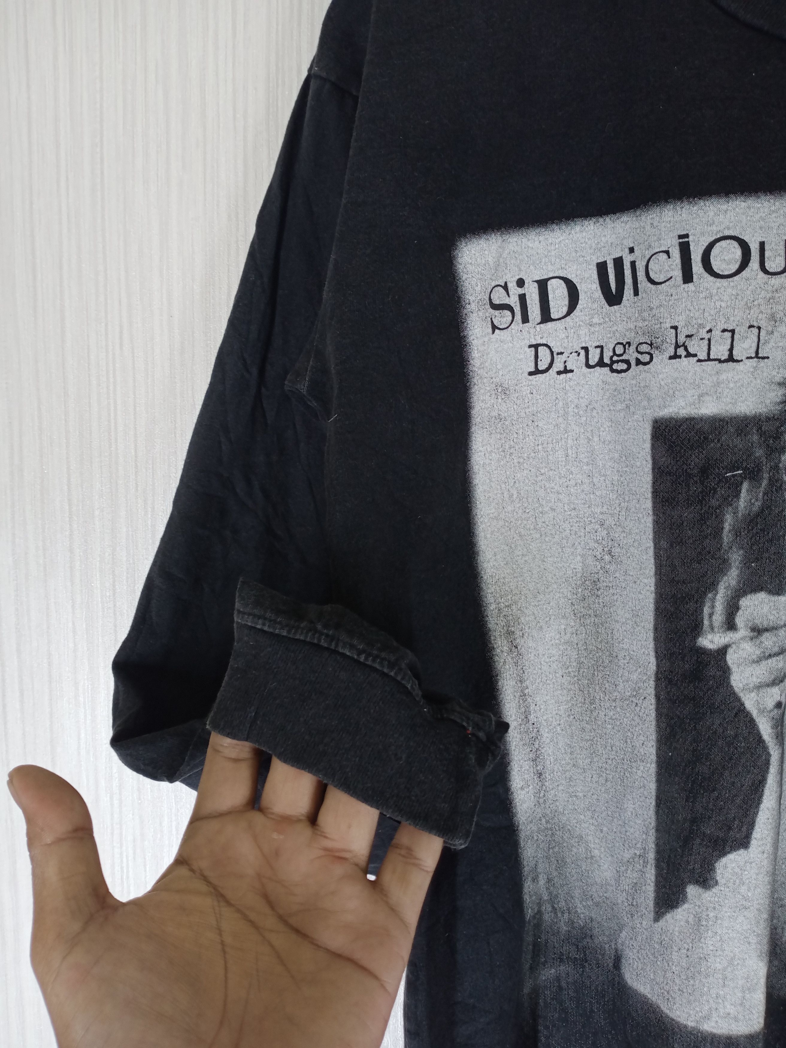 Band Tees Vintage SID VICIOUS Tshirt Sex Pistols Punk Band Size US S / EU 44-46 / 1 - 3 Thumbnail