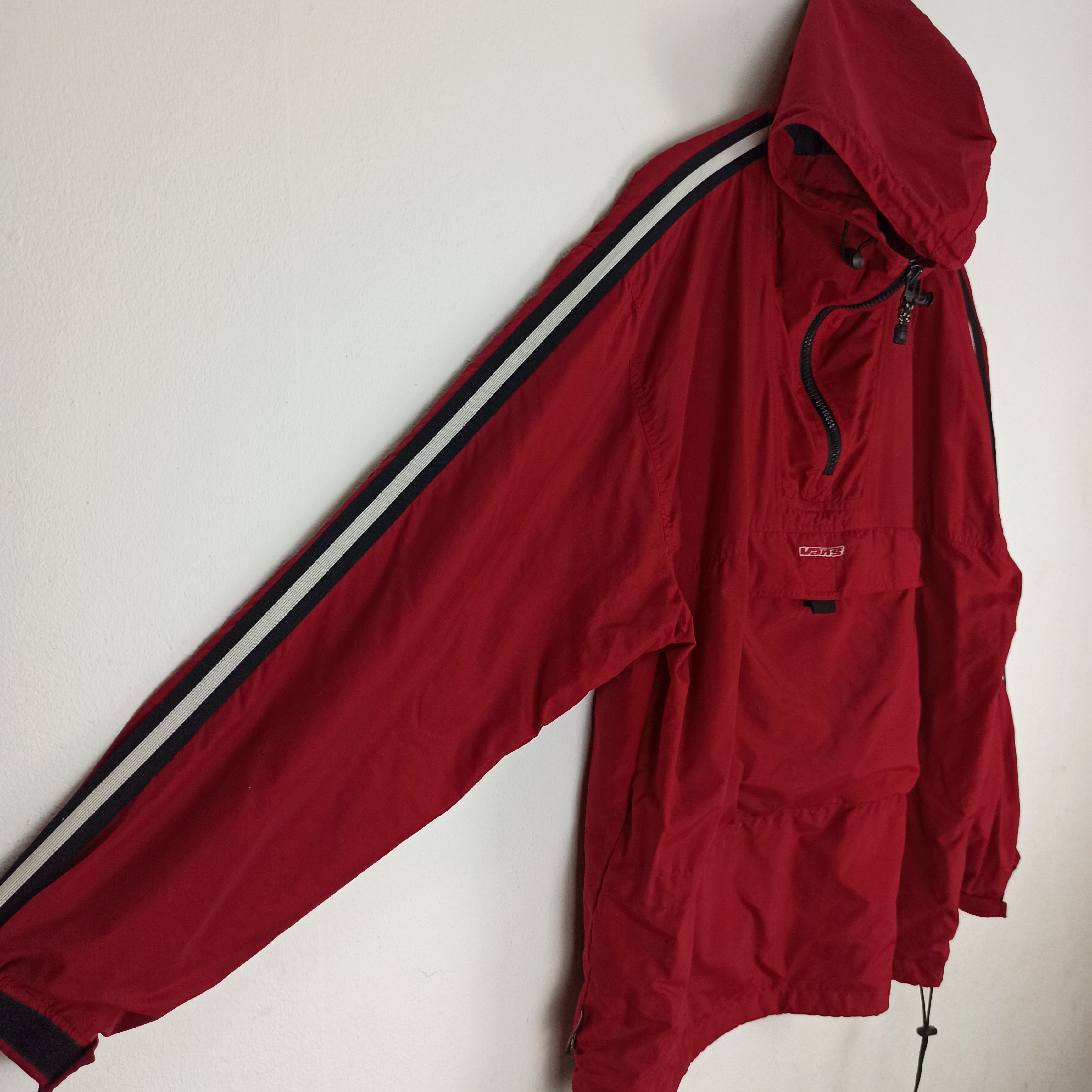 image of Vintage Vans Jacket Hoodie Anarok in Red, Men's (Size XL)