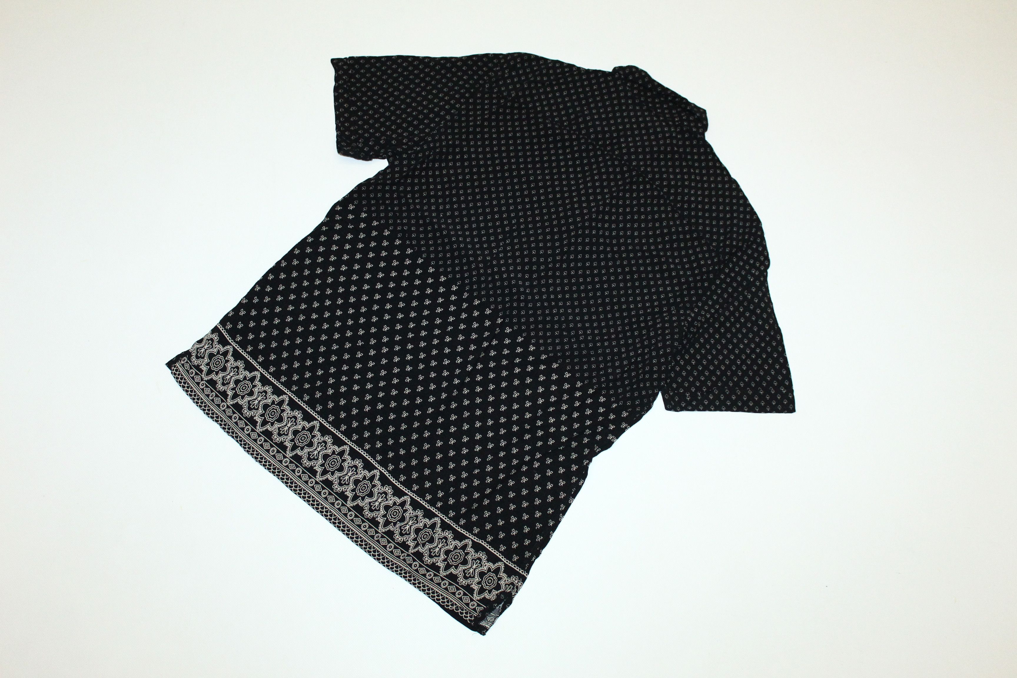 Allsaints Allsaints Bordure Viscose SS Shirt. Size US L / EU 52-54 / 3 - 7 Thumbnail
