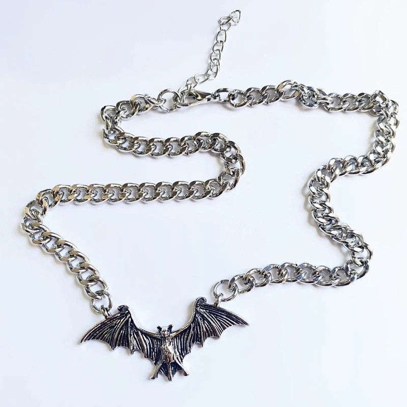 Jewelry × Vintage Gothic bat chain necklace Size ONE SIZE - 2 Thumbnail