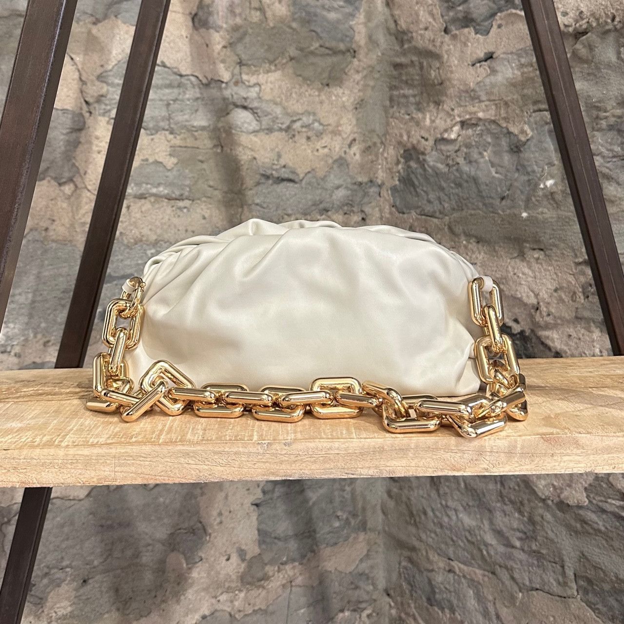 Bottega Veneta Bottega Veneta Beige Leather The Chain Pouch Clutch Size ONE SIZE - 3 Thumbnail