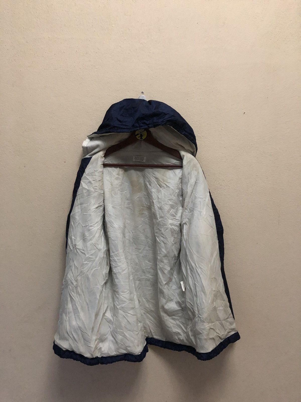 Vintage Vintage Suntory Boss Coffee Big Logos Coach Jacket Size US L / EU 52-54 / 3 - 9 Thumbnail