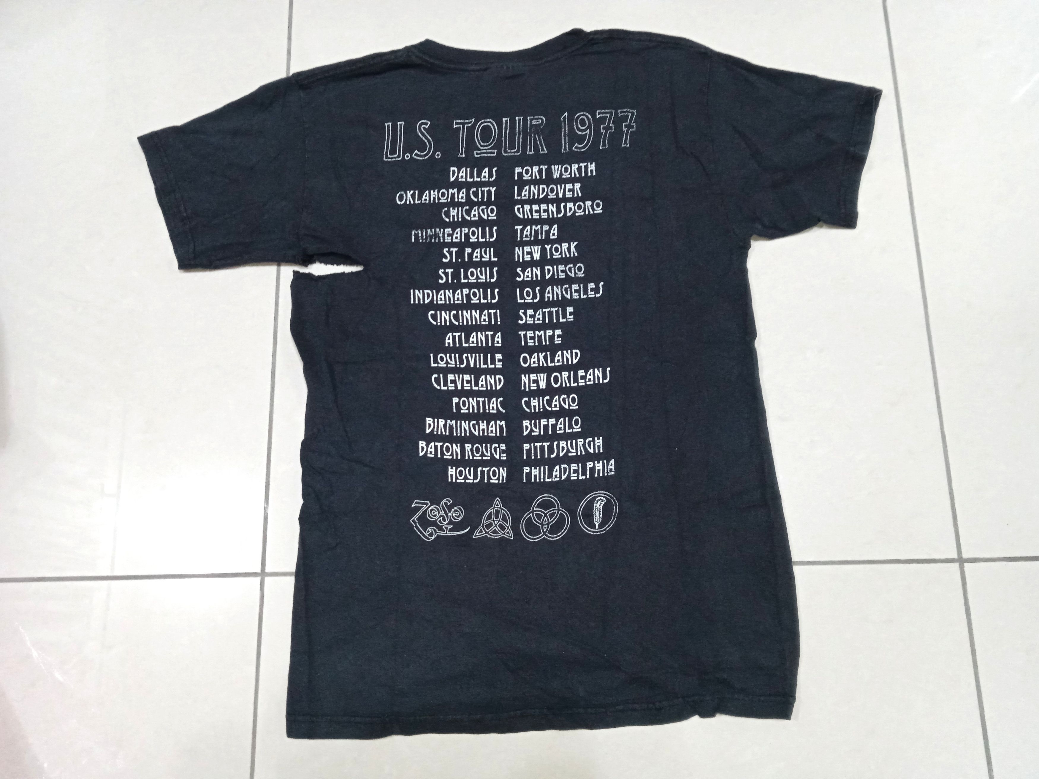Band Tees × Vintage Distressed 2000s Led Zeppelin 2003 T shirt Thrashed Size US S / EU 44-46 / 1 - 2 Thumbnail