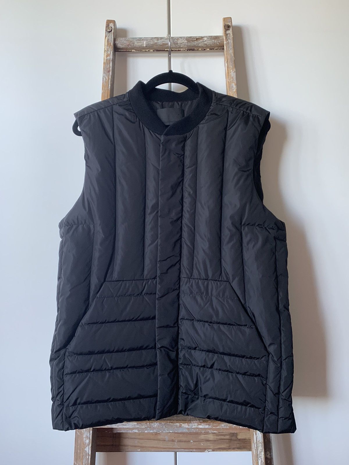 ALEXANDER WANG BLACK INSULATED QUILTED PUFFER VEST GILET
