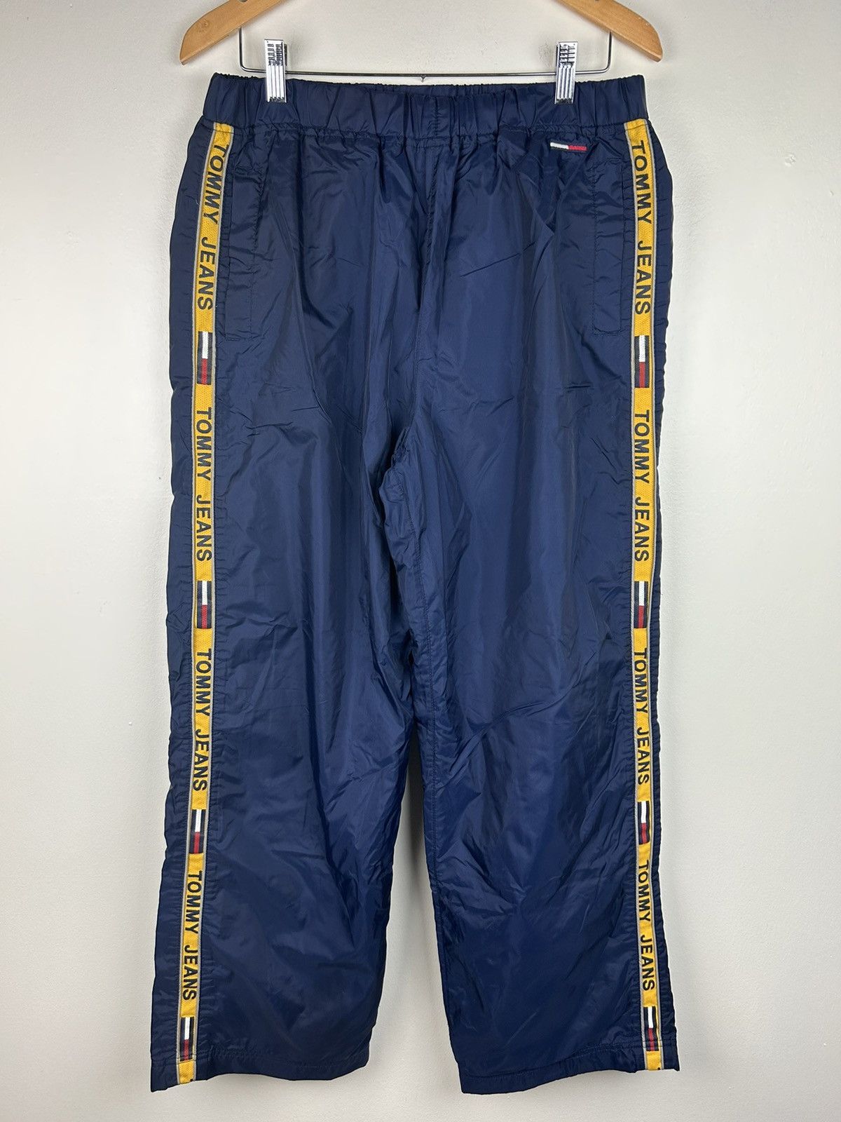 Tommy Hilfiger × Vintage Vintage Tommy Hilfiger Sweatpants Size US 32 / EU 48 - 1 Thumbnail