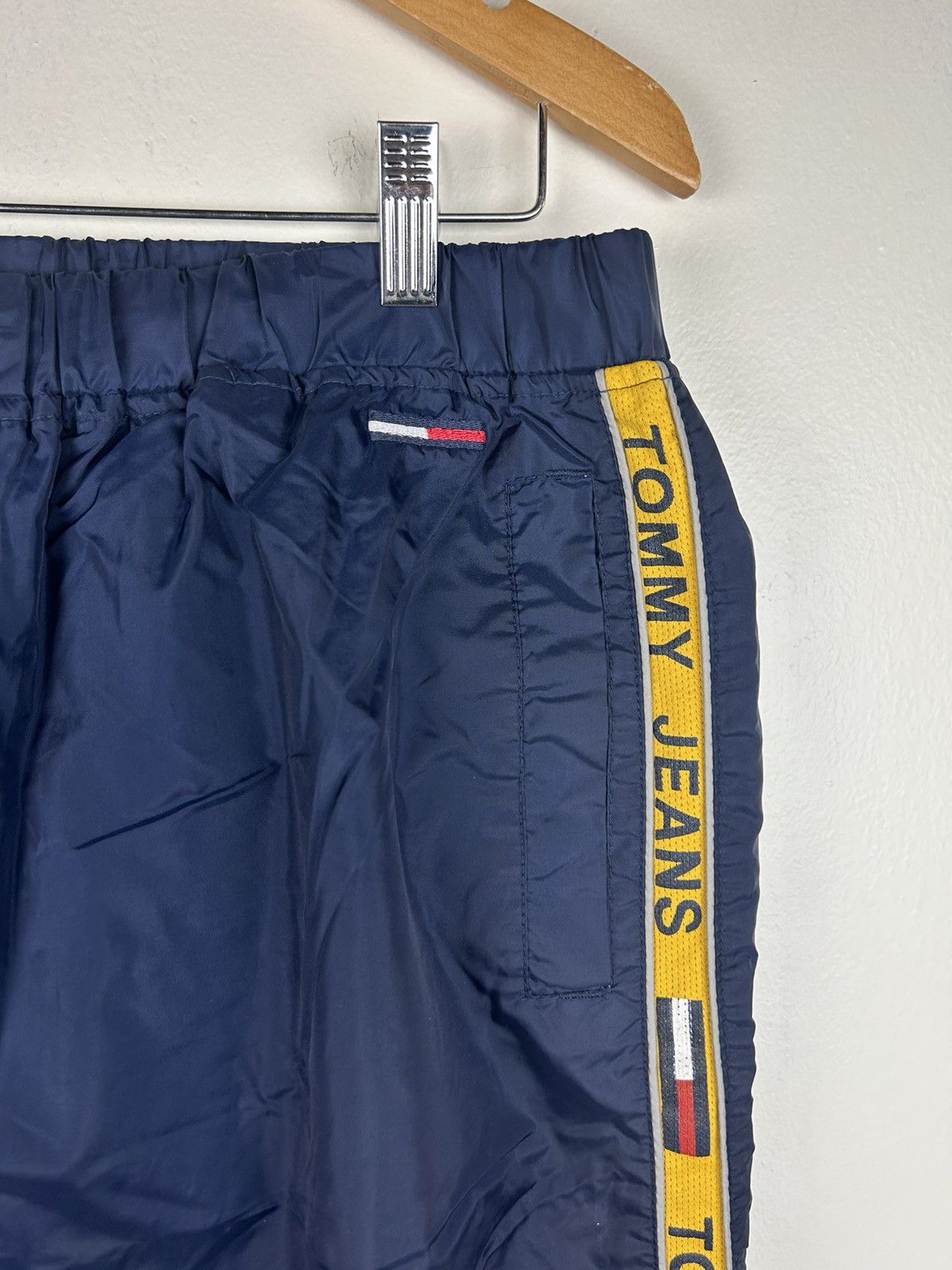 Tommy Hilfiger × Vintage Vintage Tommy Hilfiger Sweatpants Size US 32 / EU 48 - 2 Thumbnail