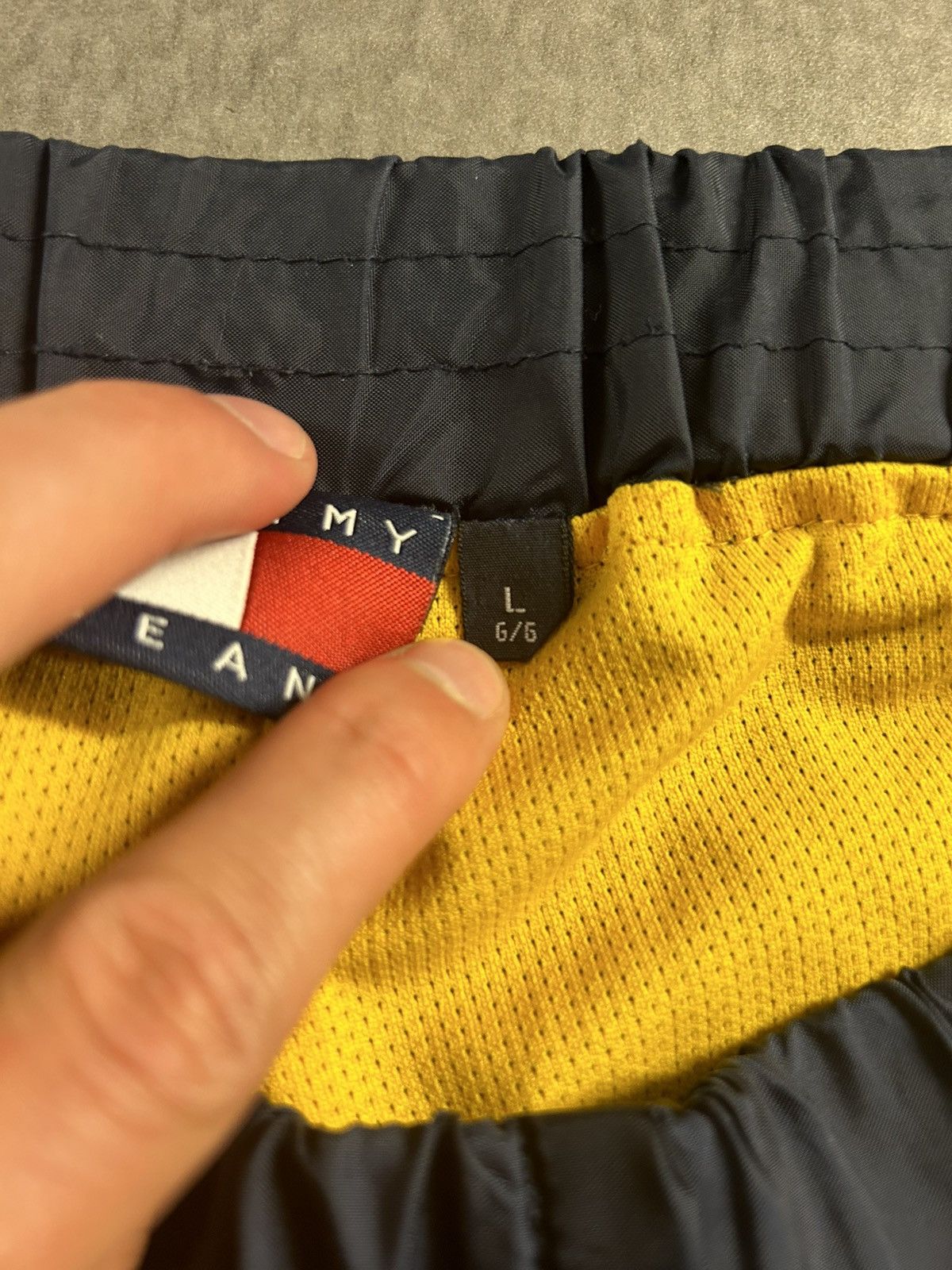 Tommy Hilfiger × Vintage Vintage Tommy Hilfiger Sweatpants Size US 32 / EU 48 - 7 Thumbnail
