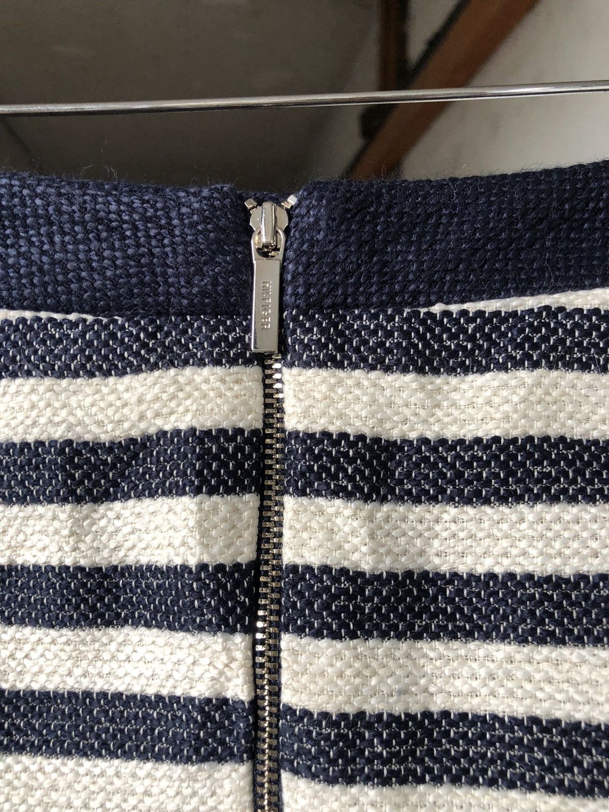 Tommy Hilfiger Vintage Tommy Hilfiger Tweed Striped Blue Mini Skirt Size 28" / US 6 / IT 42 - 8 Thumbnail