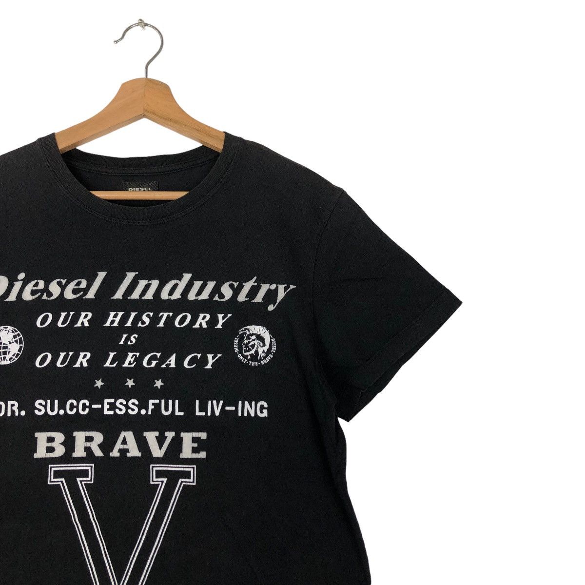 Japanese Brand VINTAGE DIESEL TEE BIG LOGO BLACK ICONIC PUNK DESIGN Size US M / EU 48-50 / 2 - 5 Thumbnail