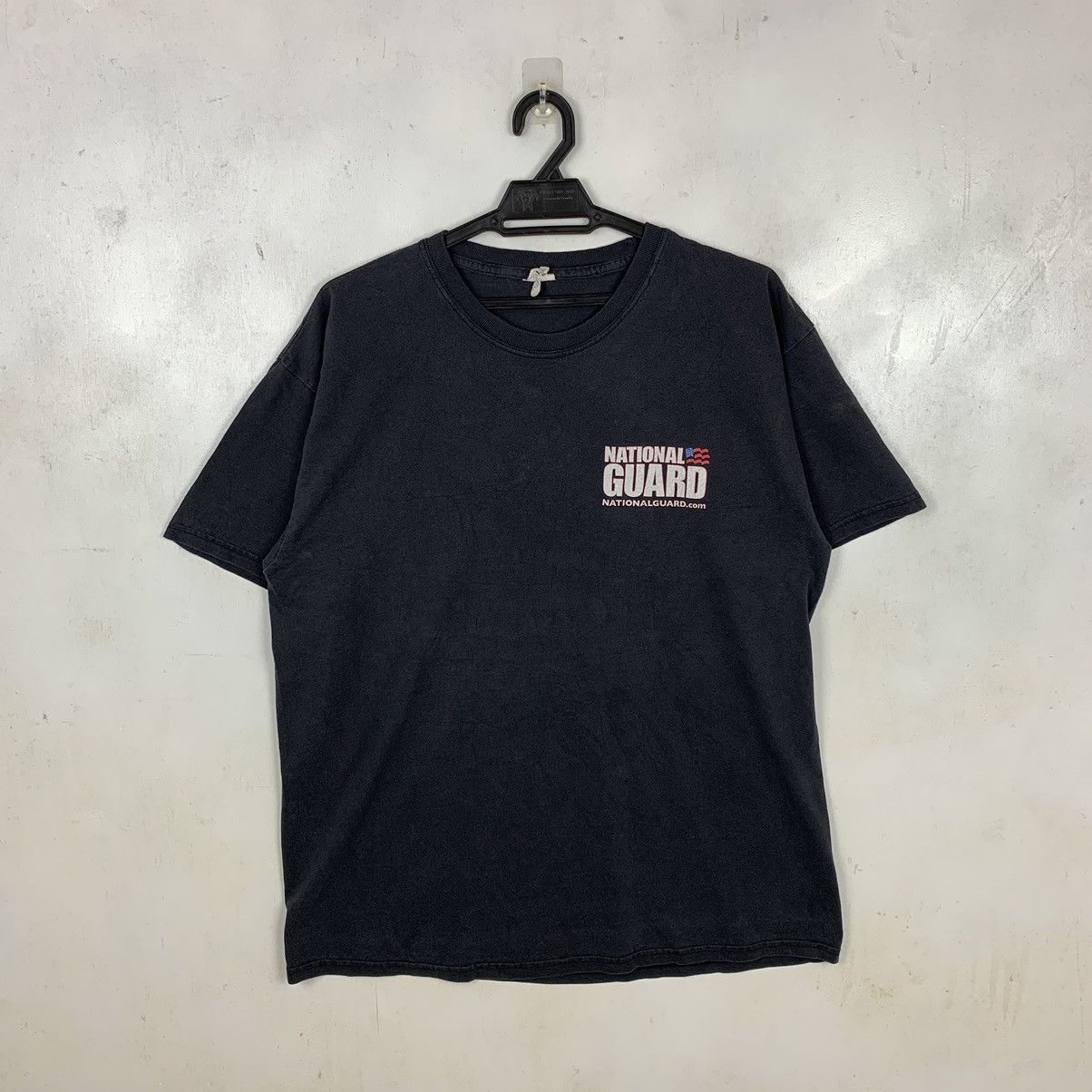 Vintage Vintage Sunfaded Hendrick Motorsports Dale Jr Tshirt Size US L / EU 52-54 / 3 - 4 Thumbnail