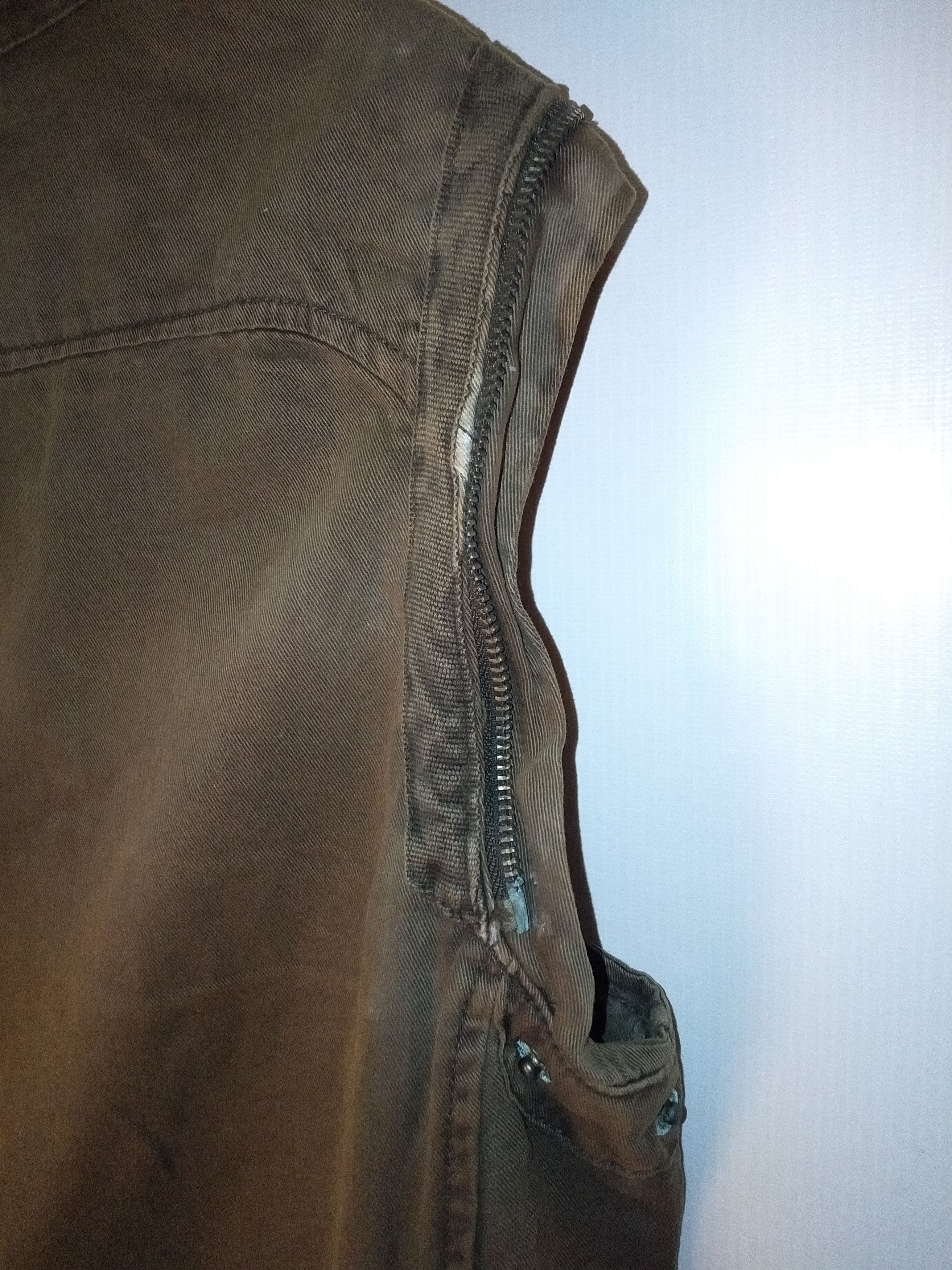 AVIREX SLEEVELESS JACKET
