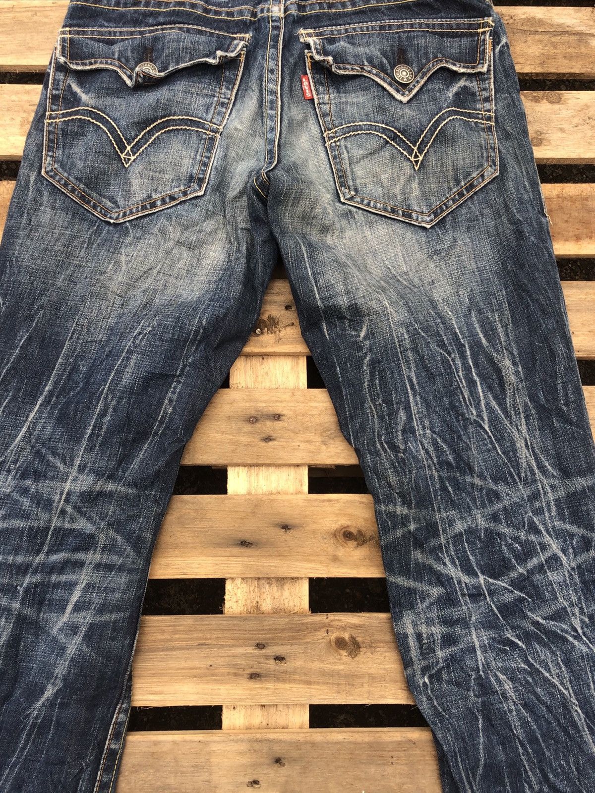 Levi's Levi’s White tag Lot 702 distressed size 30 Size US 30 / EU 46 - 9 Thumbnail