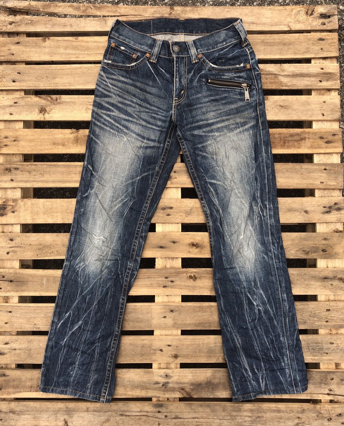 Levi's Levi’s White tag Lot 702 distressed size 30 Size US 30 / EU 46 - 1 Thumbnail