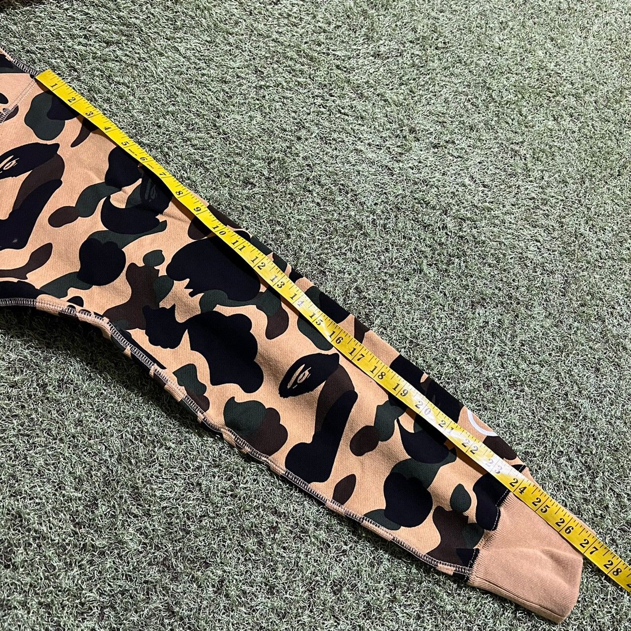 Bape BAPE shark/panda full zip hoodie 1st Camo black white Size US L / EU 52-54 / 3 - 10 Thumbnail