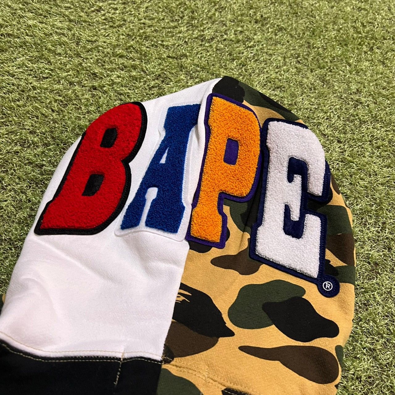 Bape BAPE shark/panda full zip hoodie 1st Camo black white Size US L / EU 52-54 / 3 - 4 Thumbnail
