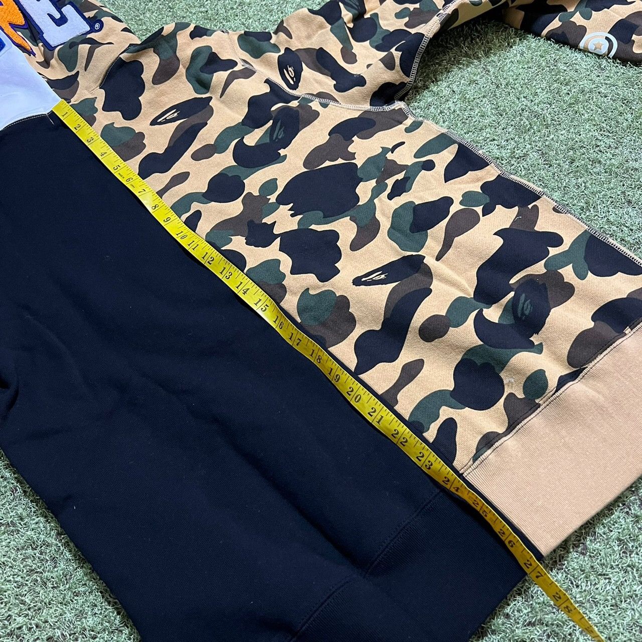 Bape BAPE shark/panda full zip hoodie 1st Camo black white Size US L / EU 52-54 / 3 - 9 Thumbnail