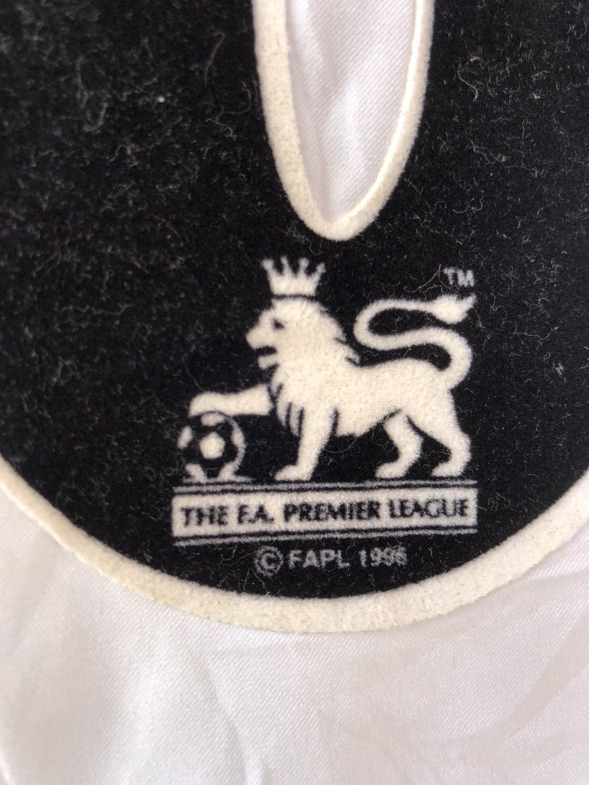 Nike Vintage 90s Manchester United FA Cup 1996 number 18 Size US M / EU 48-50 / 2 - 6 Thumbnail
