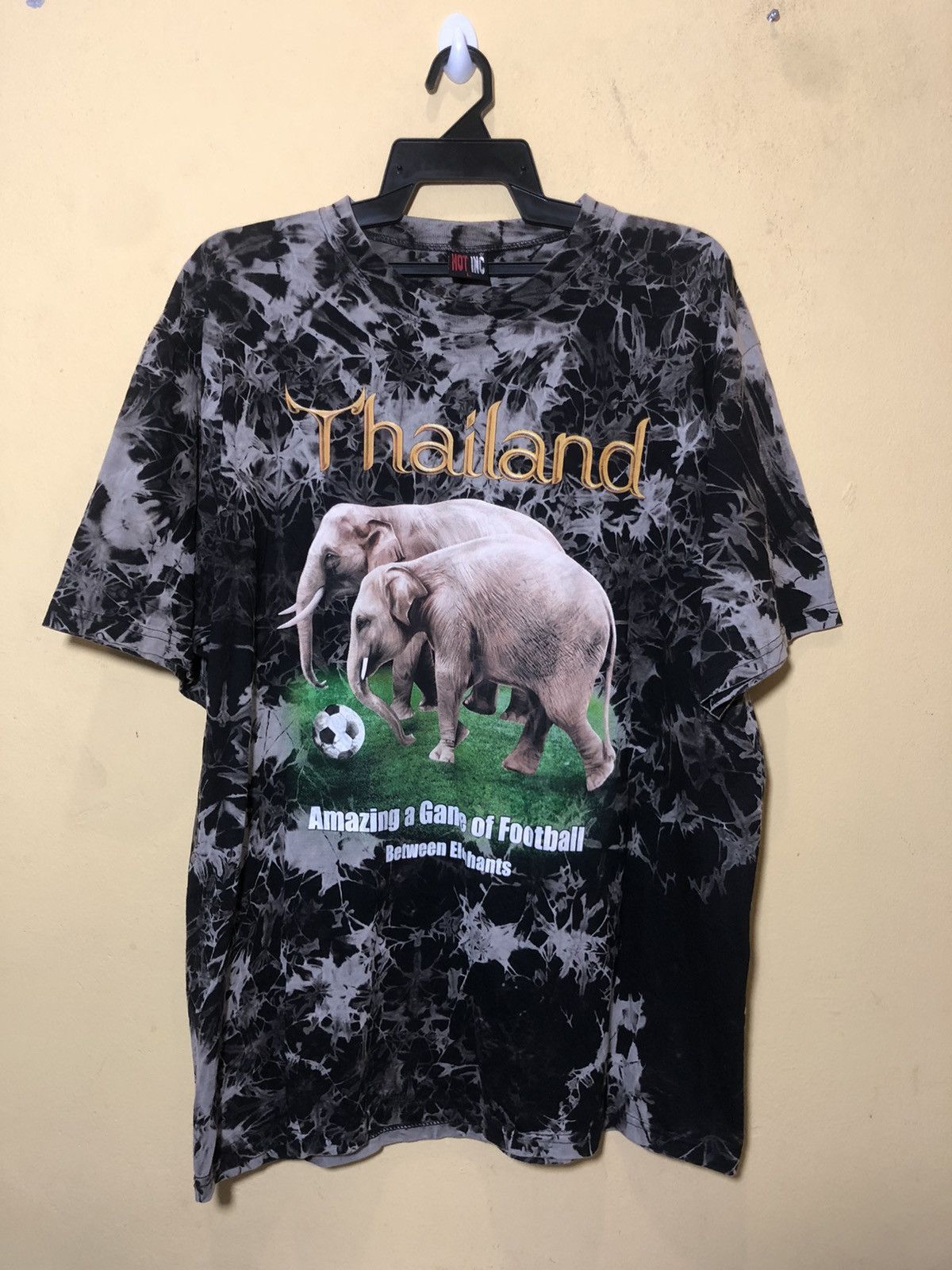Other Animal Tee Elephants THAILAND rare design Size US L / EU 52-54 / 3 - 1 Thumbnail