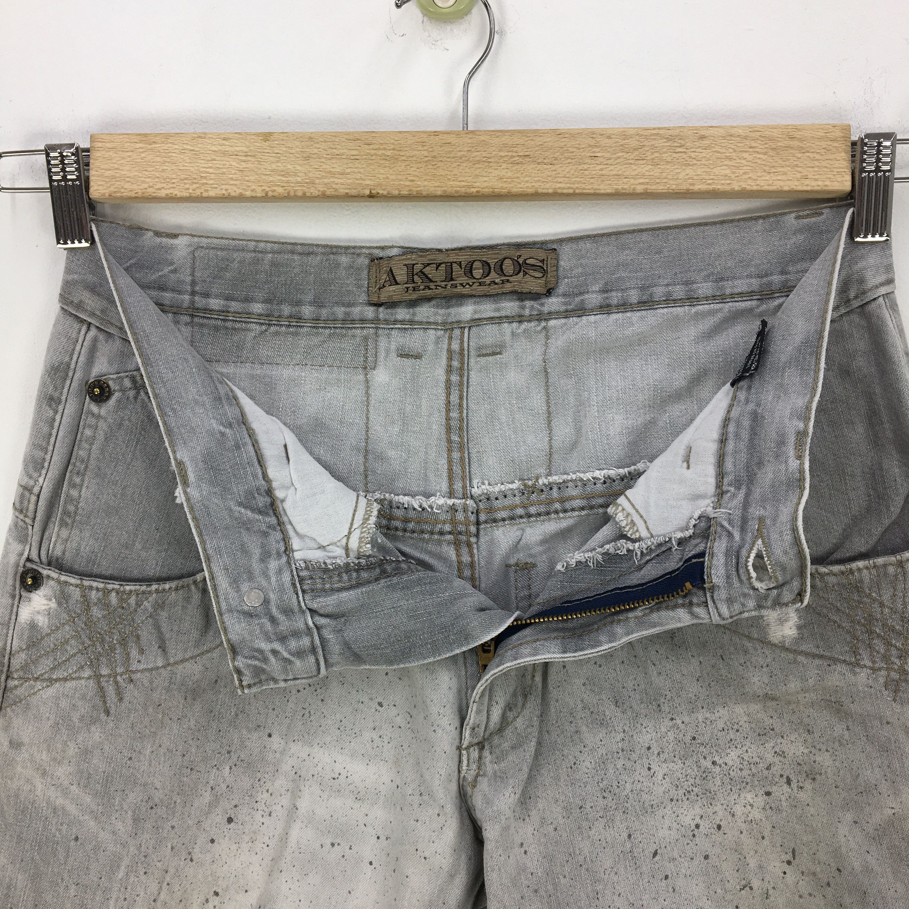 Japanese Brand Aktoos Jeans Paint Splash Pants Japanese Light Wash Denim Size US 30 / EU 46 - 14 Thumbnail
