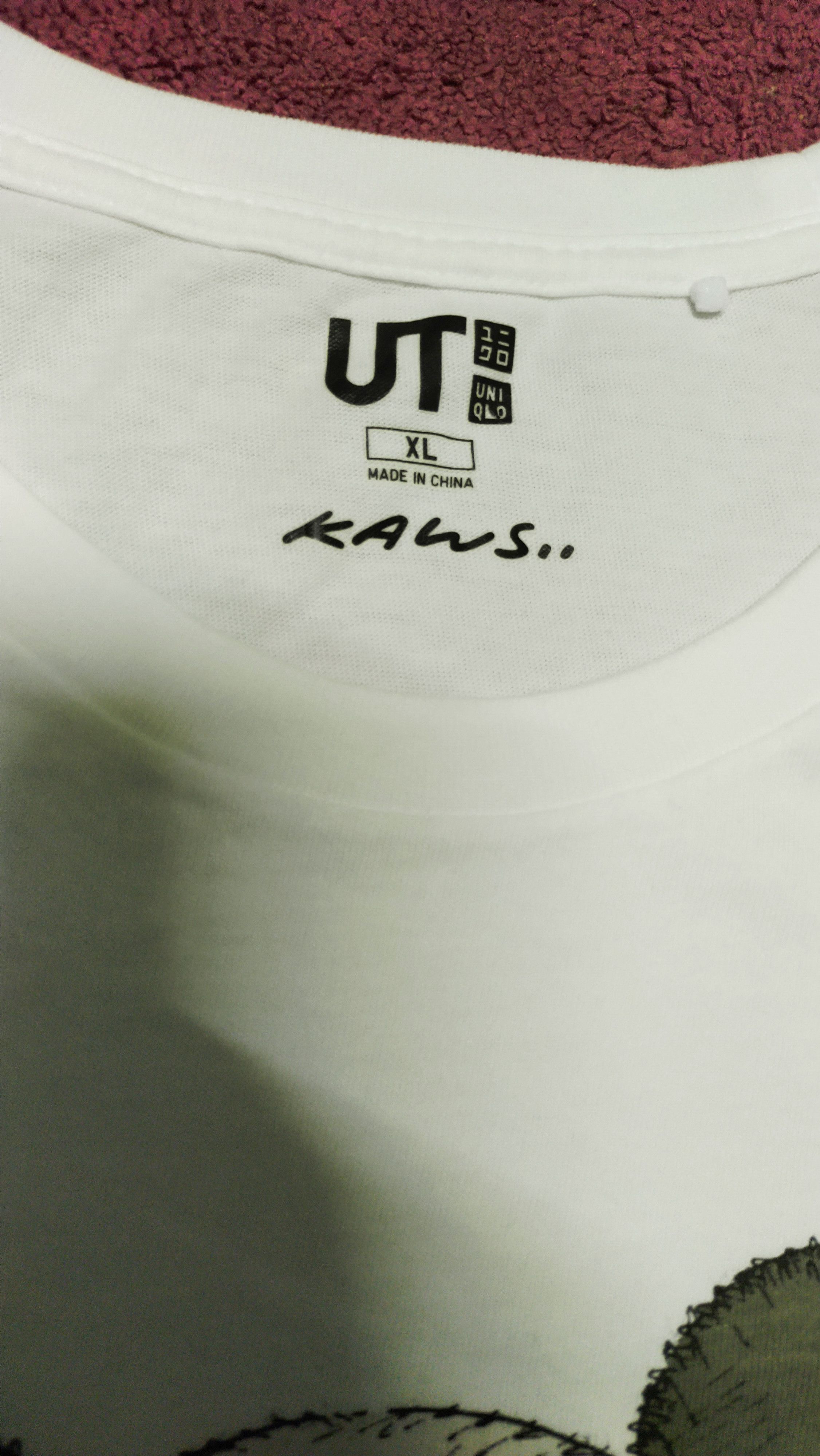 Kaws × Uniqlo kAWS x UNIQLo Size US XL / EU 56 / 4 - 7 Thumbnail