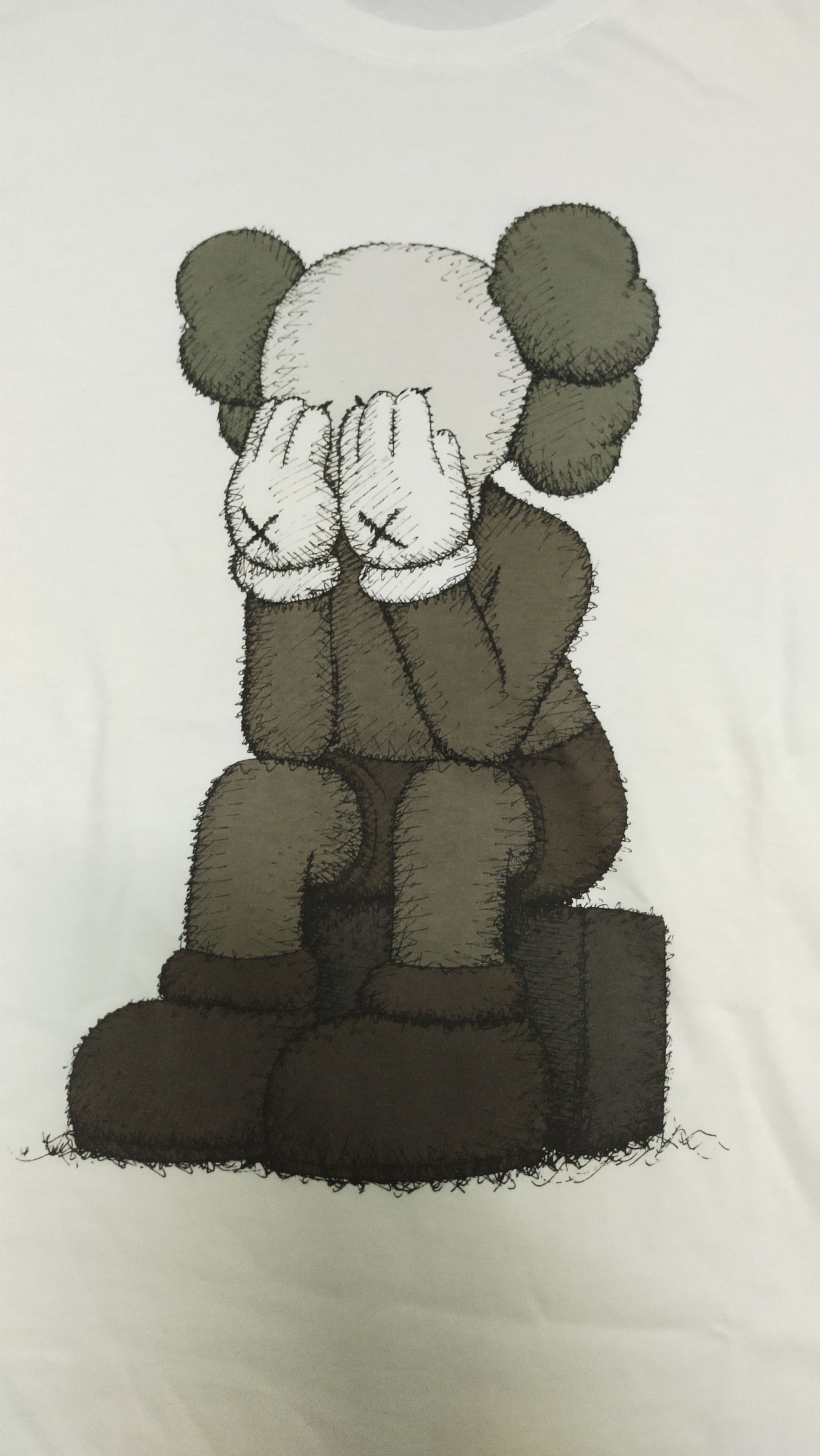 Kaws × Uniqlo kAWS x UNIQLo Size US XL / EU 56 / 4 - 3 Thumbnail