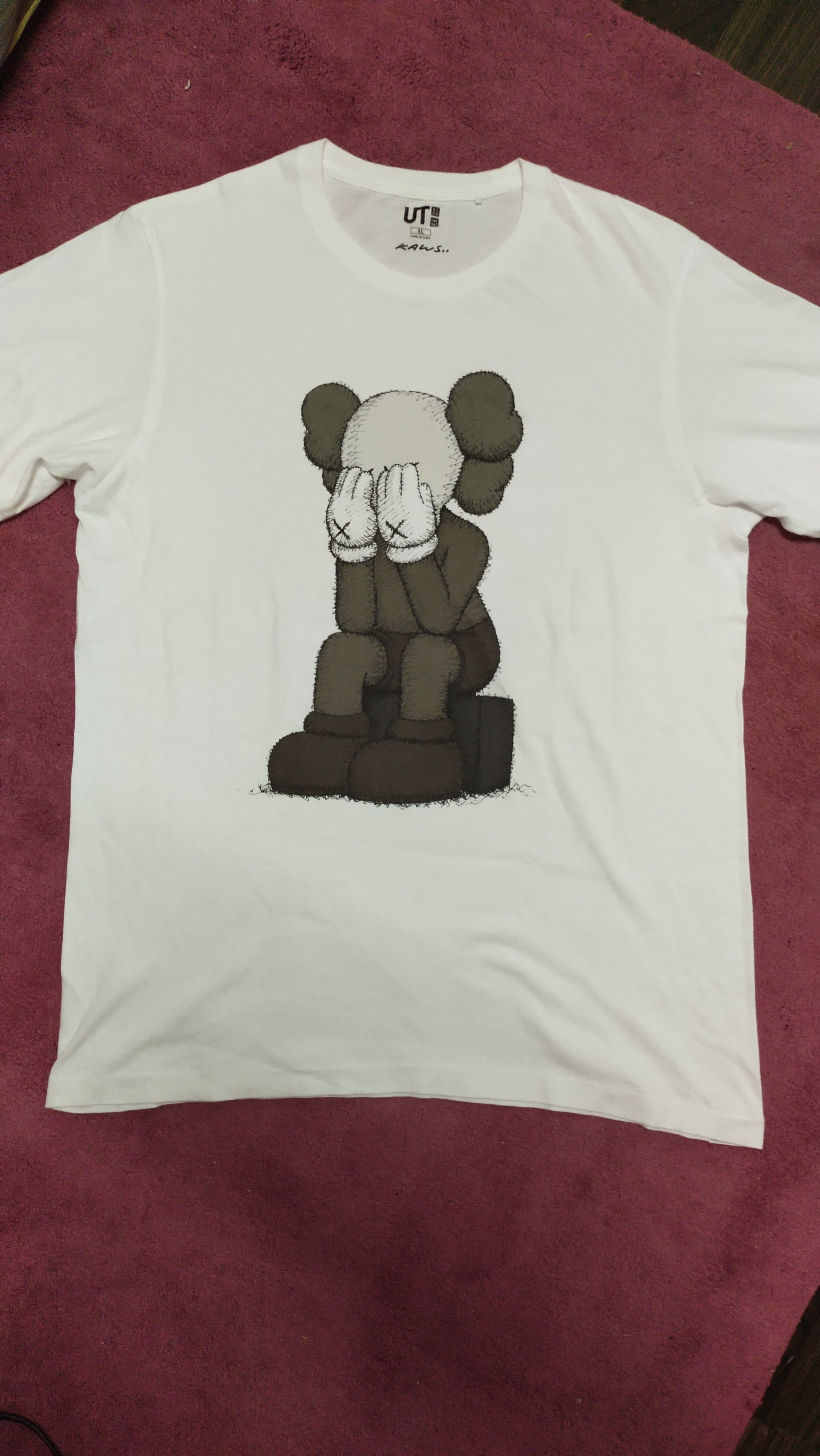 Kaws × Uniqlo kAWS x UNIQLo Size US XL / EU 56 / 4 - 2 Thumbnail