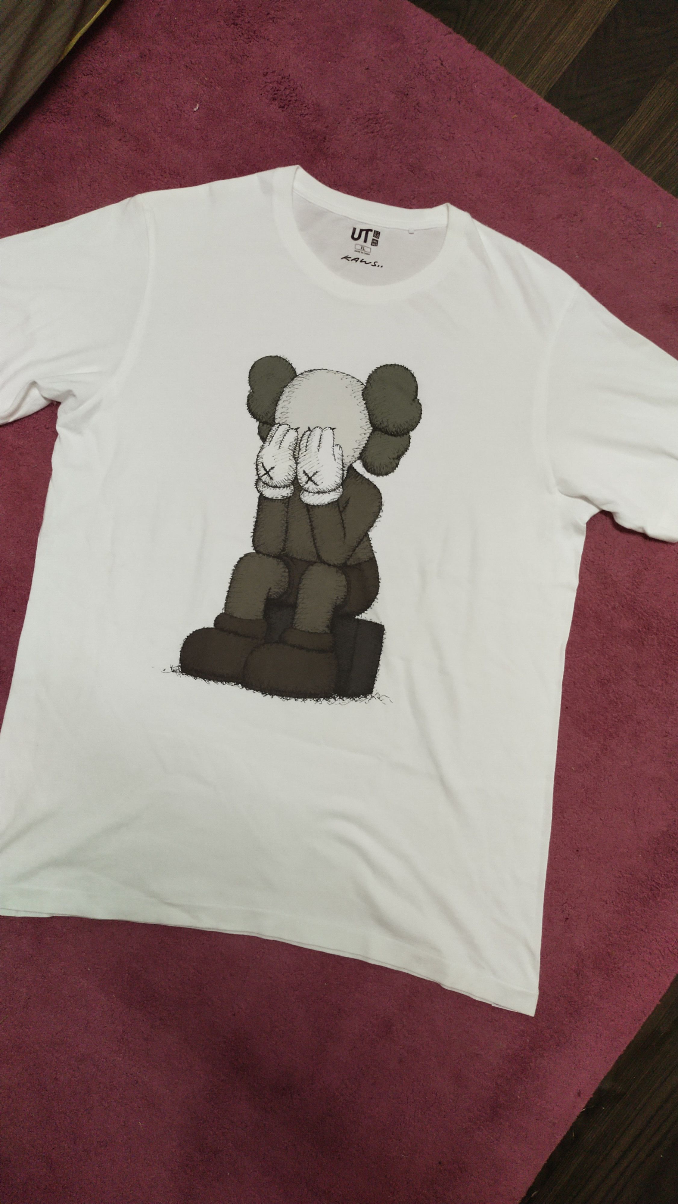 Kaws × Uniqlo kAWS x UNIQLo Size US XL / EU 56 / 4 - 1 Thumbnail