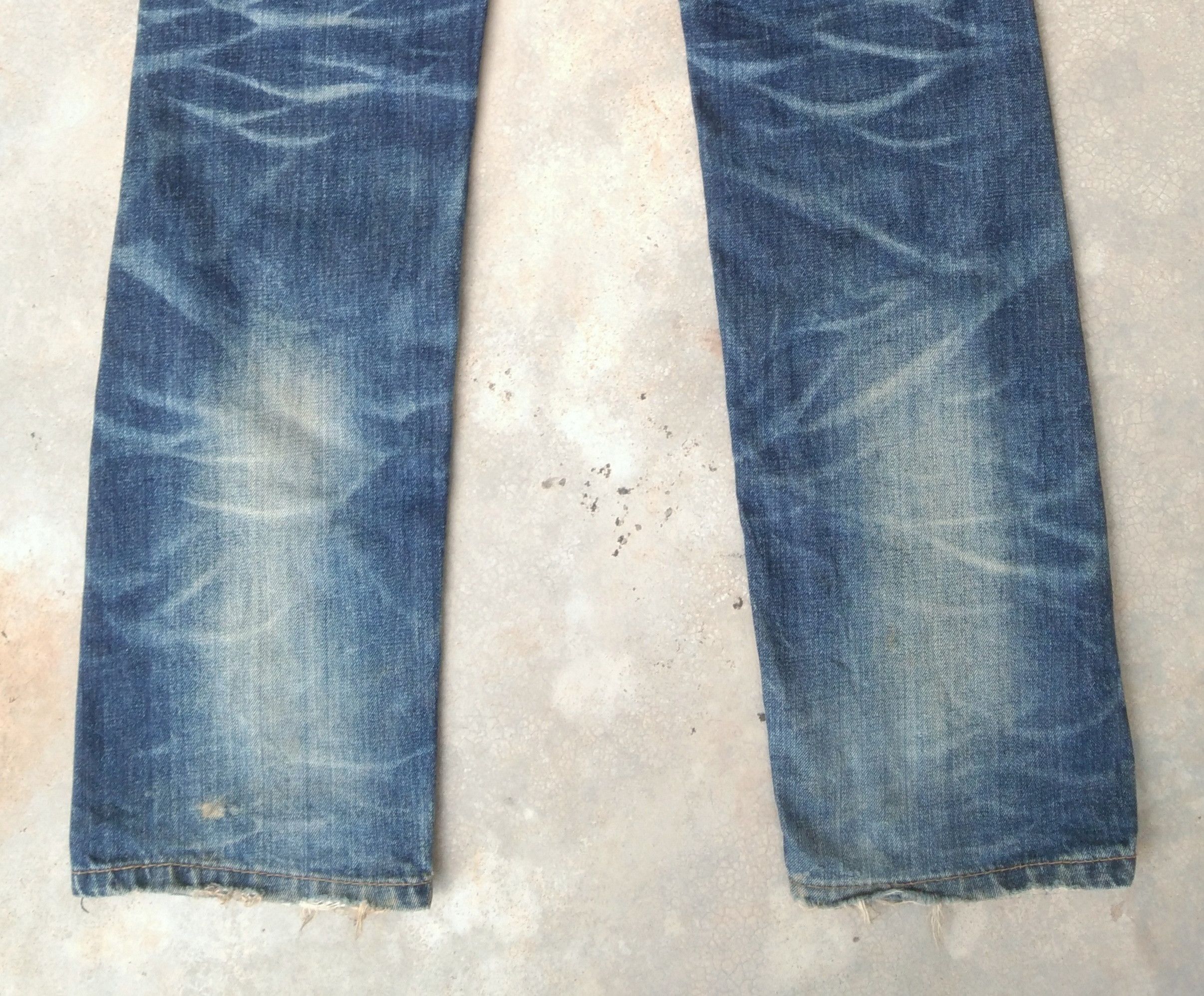 Japanese Brand Vintage Yoshitomo Nara Lolita Distressed Jeans 30x35 Size US 30 / EU 46 - 3 Thumbnail