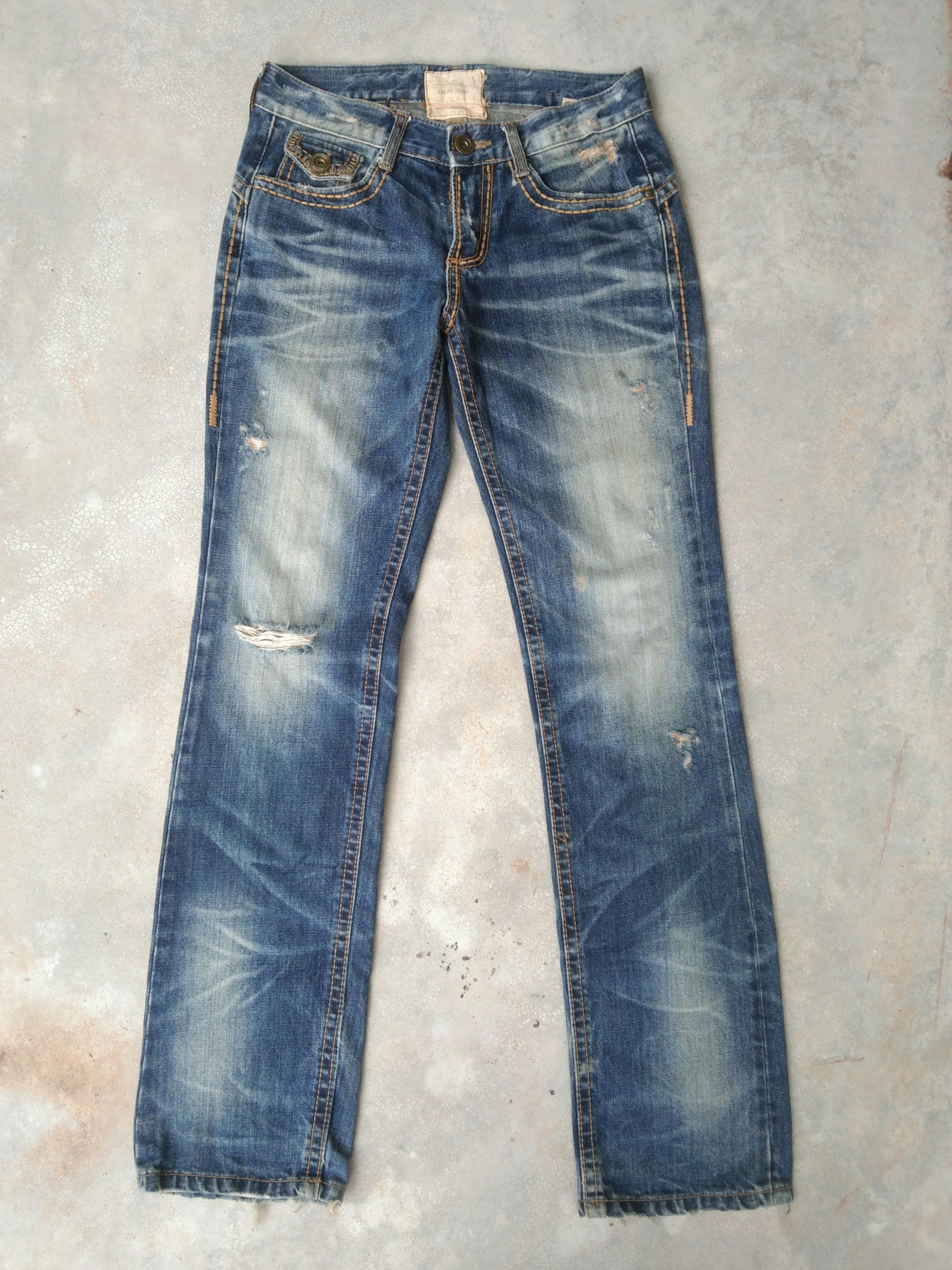 Japanese Brand Vintage Yoshitomo Nara Lolita Distressed Jeans 30x35 Size US 30 / EU 46 - 1 Thumbnail