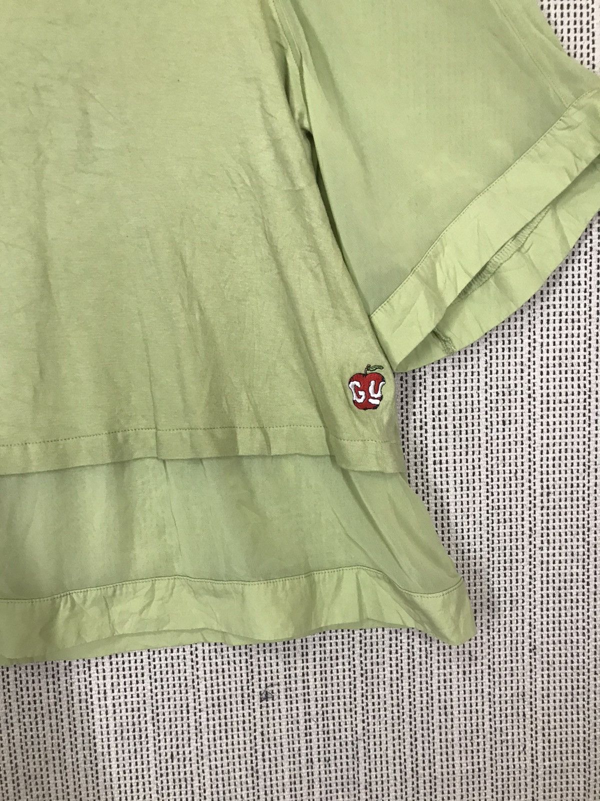 GU × Undercover ‼️UNDERCOVER X GU MESH SMALL LOGO APPLE TSHIRT‼️ Size M / US 6-8 / IT 42-44 - 2 Thumbnail
