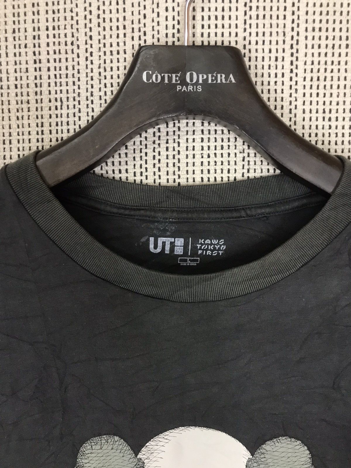 Kaws × Uniqlo ‼️KAWS TOKYO FIRST BY UNIQLO MASTERPIECE DESIGN ‼️ Size US L / EU 52-54 / 3 - 3 Thumbnail