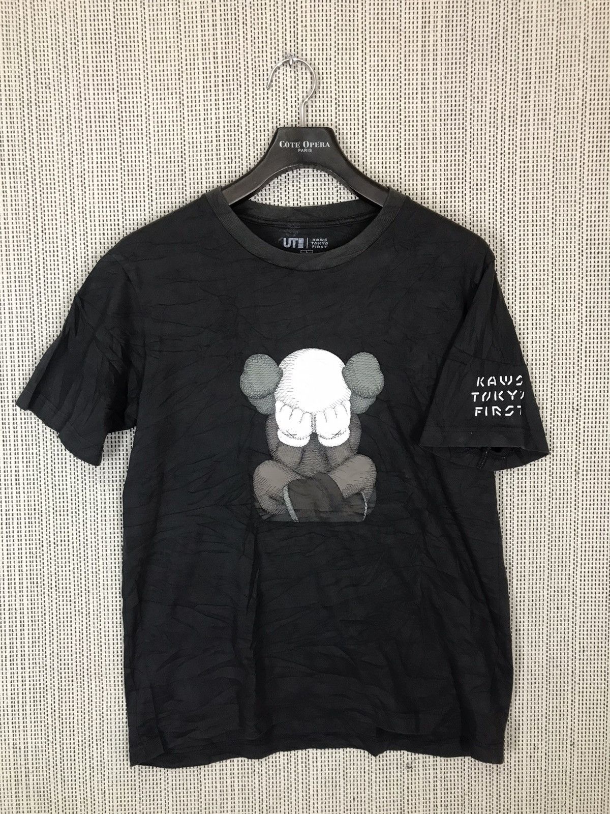 Kaws × Uniqlo ‼️KAWS TOKYO FIRST BY UNIQLO MASTERPIECE DESIGN ‼️ Size US L / EU 52-54 / 3 - 1 Thumbnail