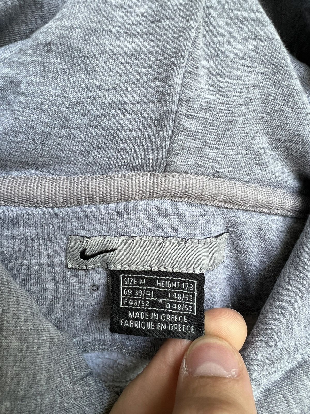 Nike × Vintage Vintage Thrashed Nike Swoosh Hoodie Crewneck Size US M / EU 48-50 / 2 - 7 Thumbnail