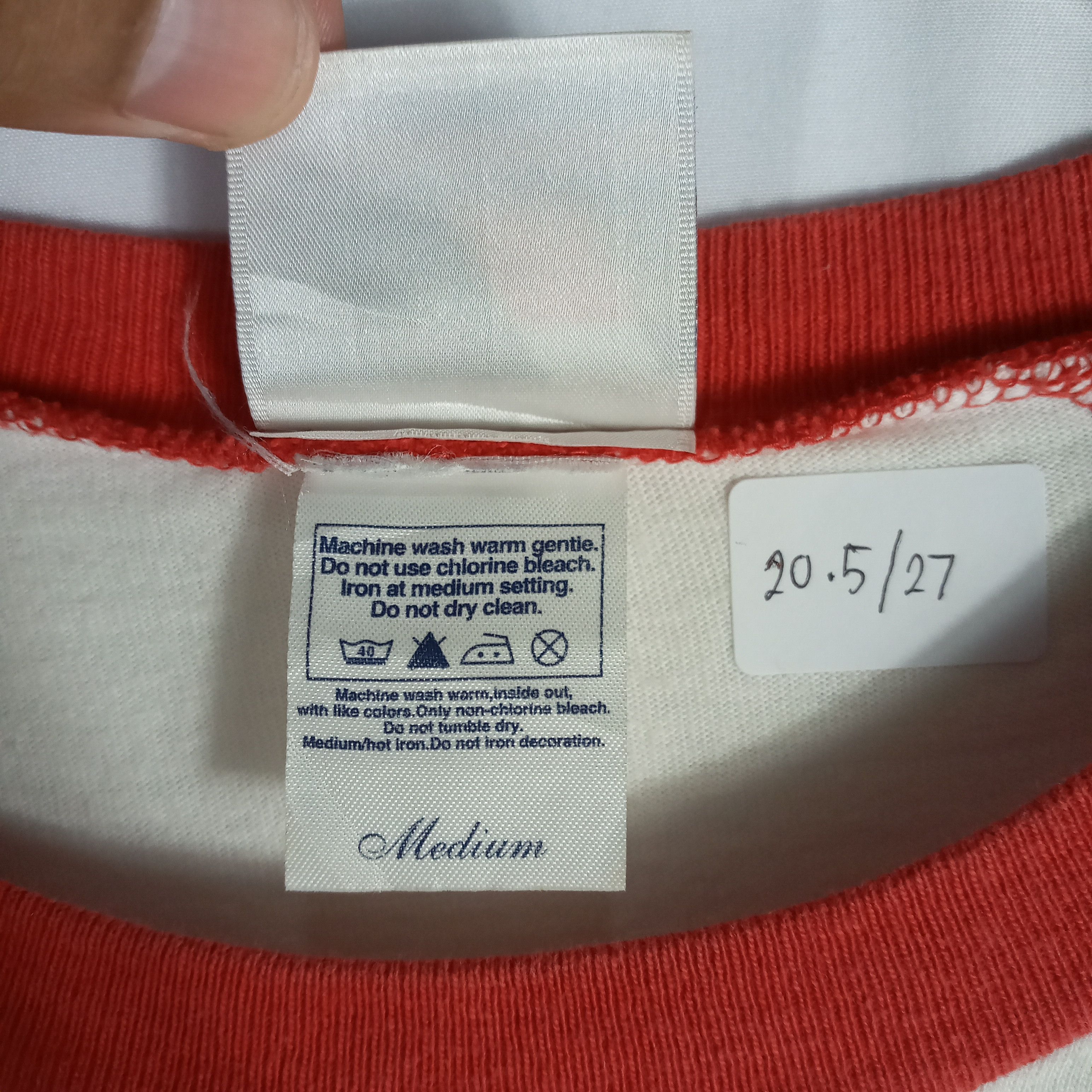 Japanese Brand × Vintage × WWE Vintage New Japan Pro Wrestling Cartoon Mascot Raglan Tee Size US M / EU 48-50 / 2 - 9 Thumbnail