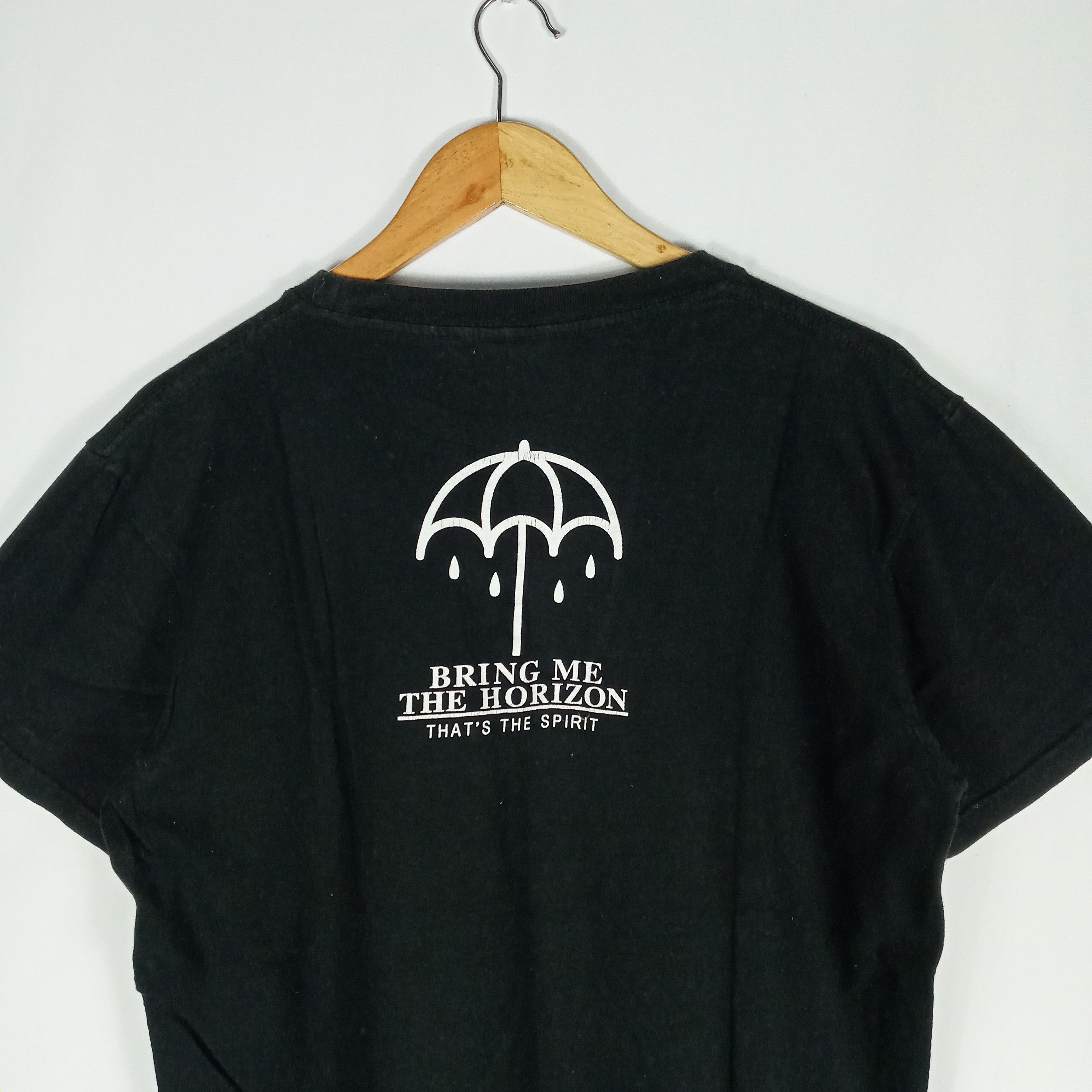 Band Tees × Vintage United Kingdom Metalcore Band Bring Me The Horizon Album Size US M / EU 48-50 / 2 - 4 Thumbnail