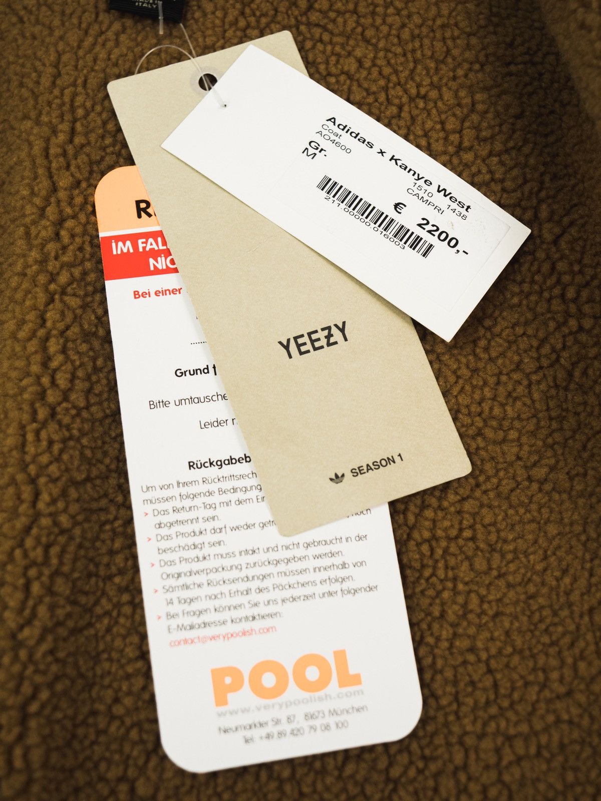 Yeezy ULTRA RARE! YEEZY SEAOSN 1 TRENCH CAMO COAT DSWT GRAIL Size US M / EU 48-50 / 2 - 21 Thumbnail