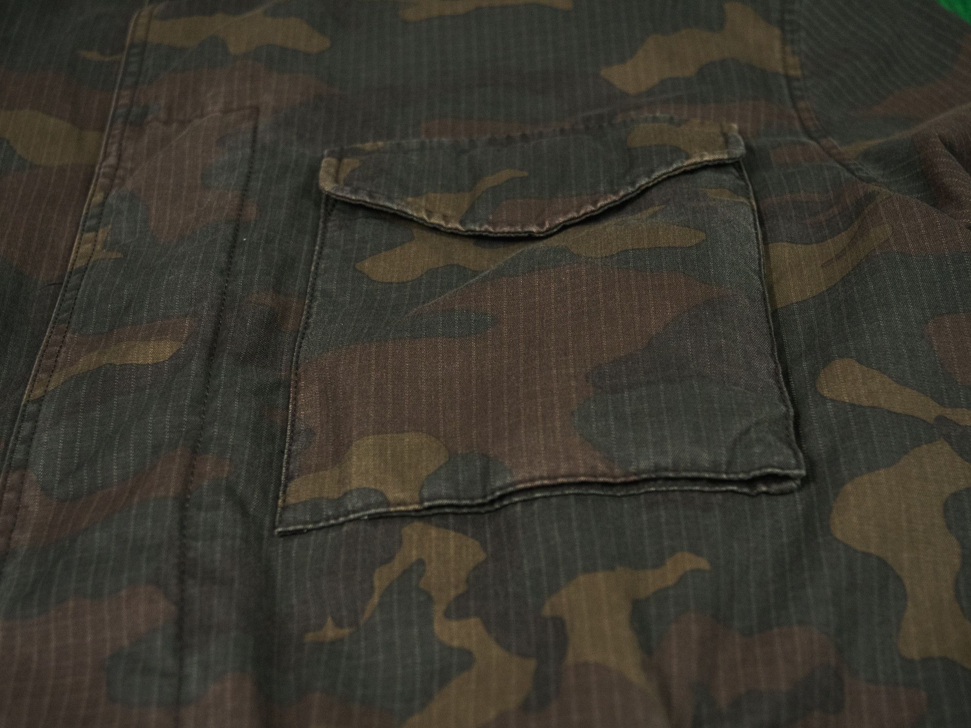 Yeezy ULTRA RARE! YEEZY SEAOSN 1 TRENCH CAMO COAT DSWT GRAIL Size US M / EU 48-50 / 2 - 7 Thumbnail