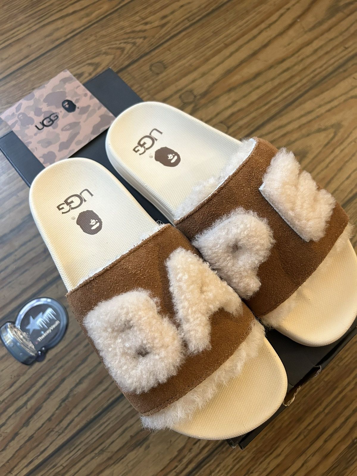 Bape × Ugg Bape x UGGS Fur Slides Size US 7 / EU 40 - 3 Thumbnail