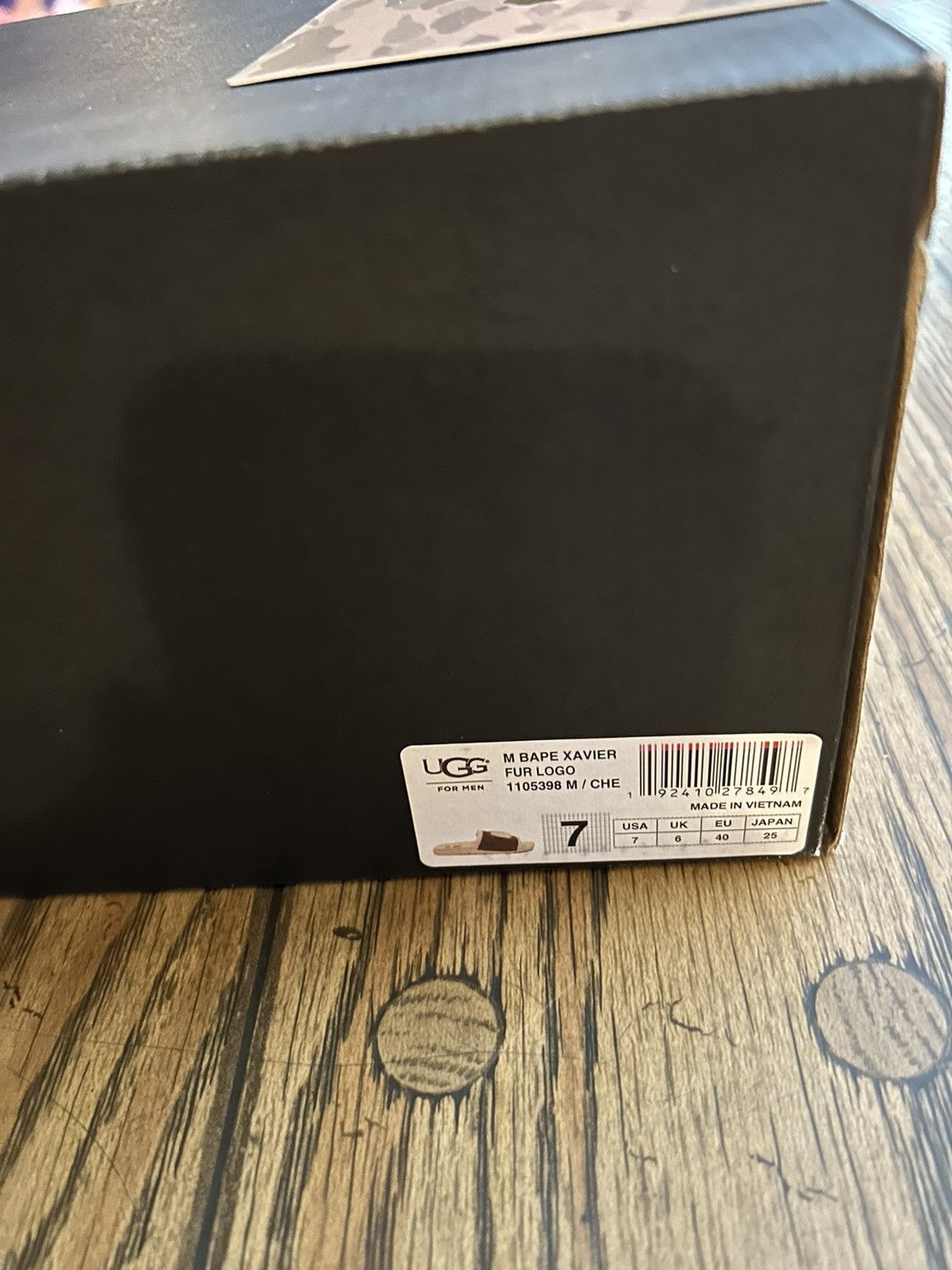 Bape × Ugg Bape x UGGS Fur Slides Size US 7 / EU 40 - 6 Thumbnail