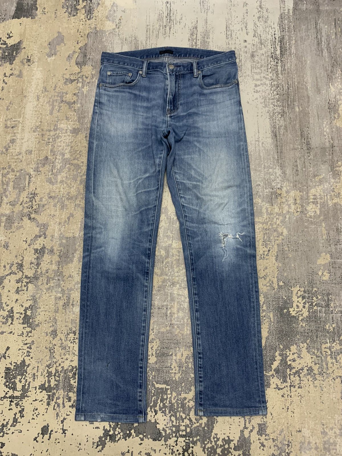 image of Japanese Uniqlo Distressed Denim Undercover Jun Takahashi in Blue, Men's (Size 33)