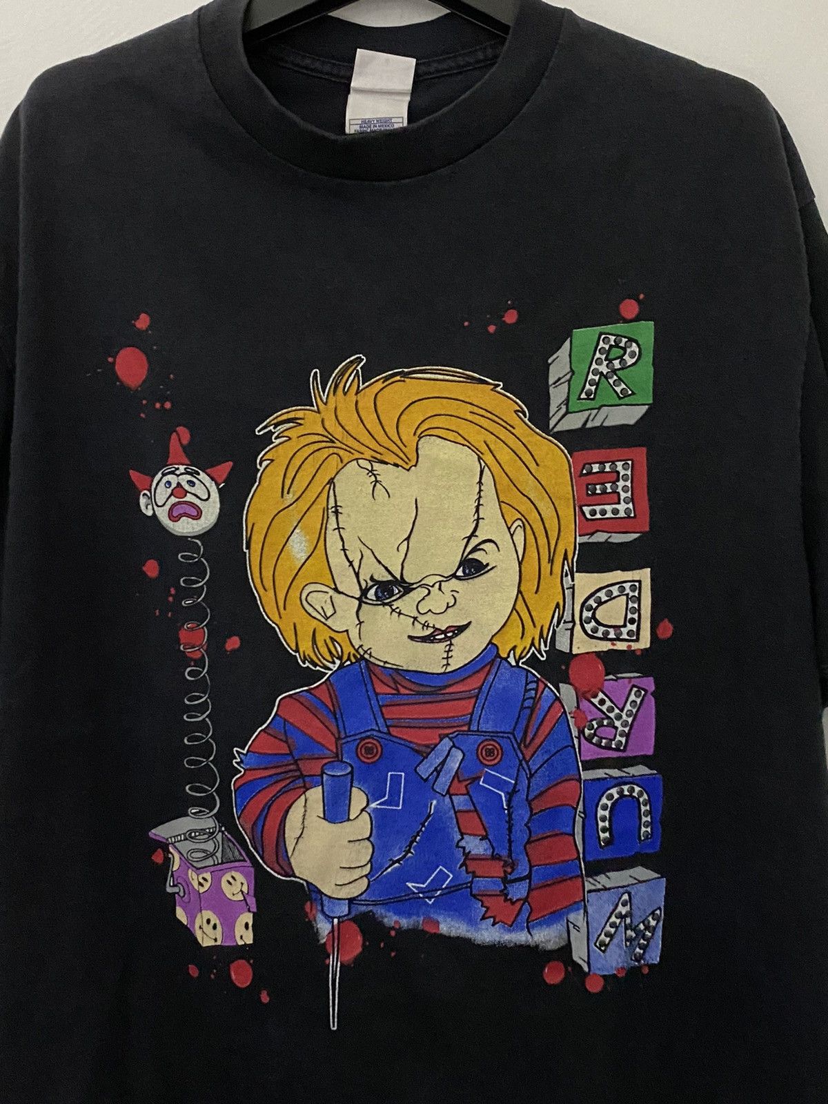 Expert Horror × Rap Tees × Vintage VINTAGE CHUCKY RED RUM T SHIRT 90s Size US XL / EU 56 / 4 - 2 Thumbnail