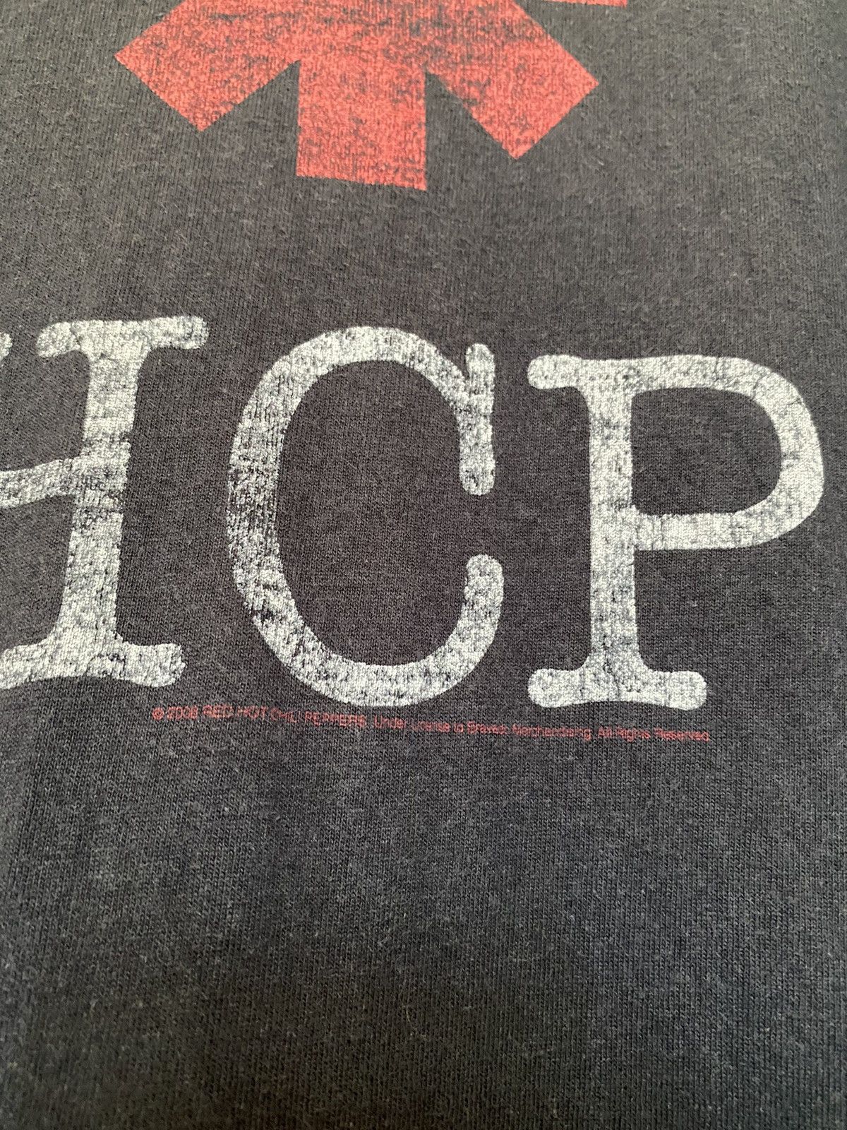 Rap Tees × Vintage VINTAGE RED HOT CHILI PAPER SHIRT 06 Size US XL / EU 56 / 4 - 2 Thumbnail