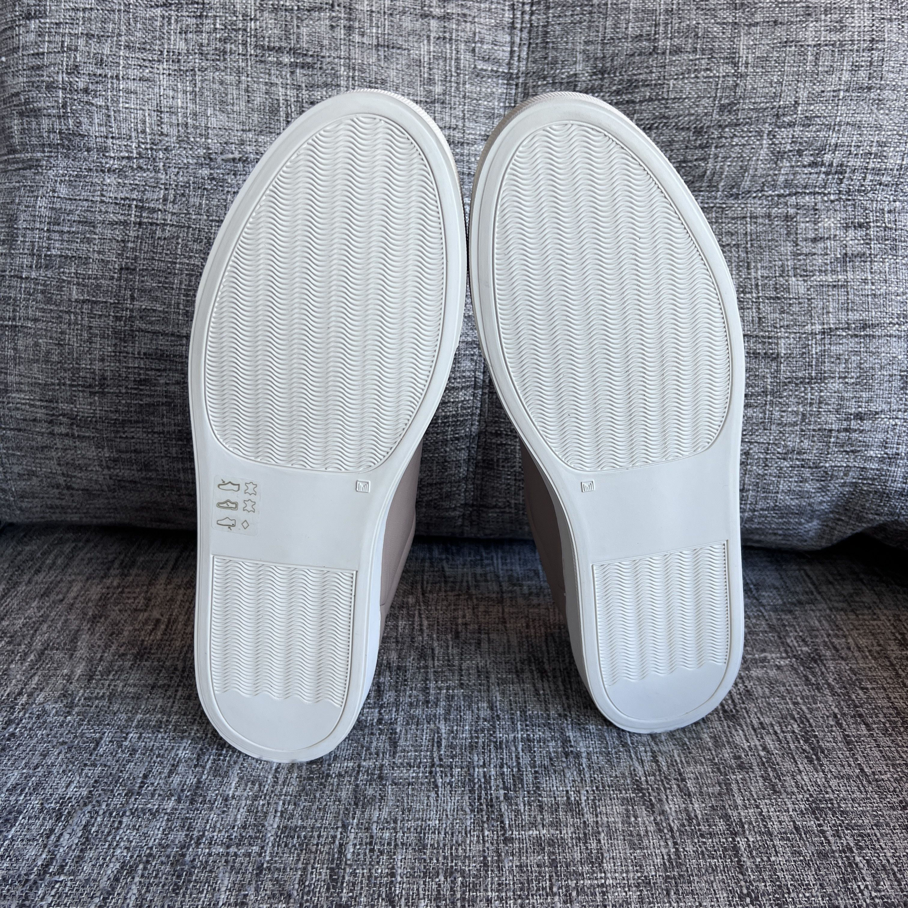Common Projects Woman by Common Projects Size US 12 / IT 42 - 11 Thumbnail