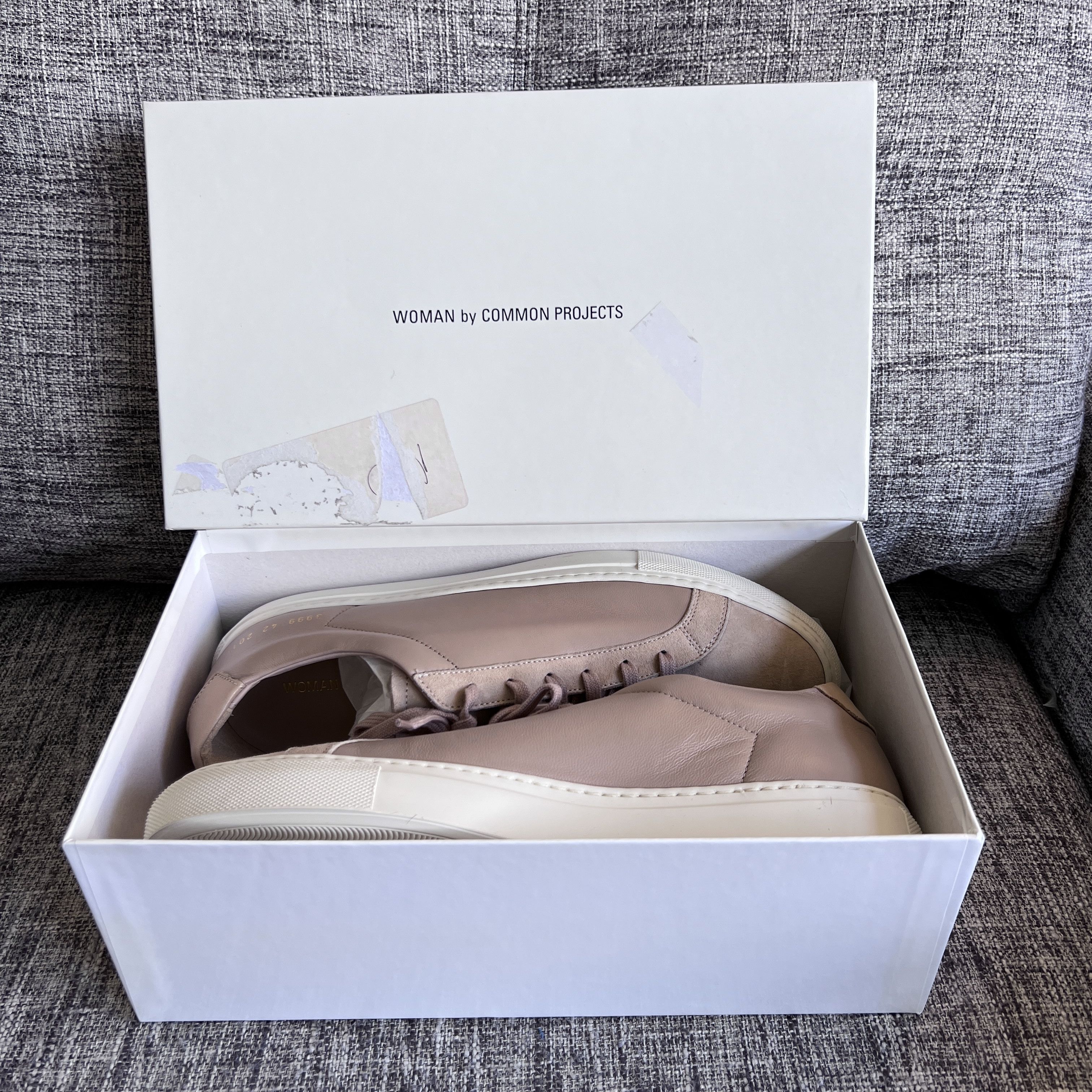 Common Projects Woman by Common Projects Size US 12 / IT 42 - 2 Thumbnail