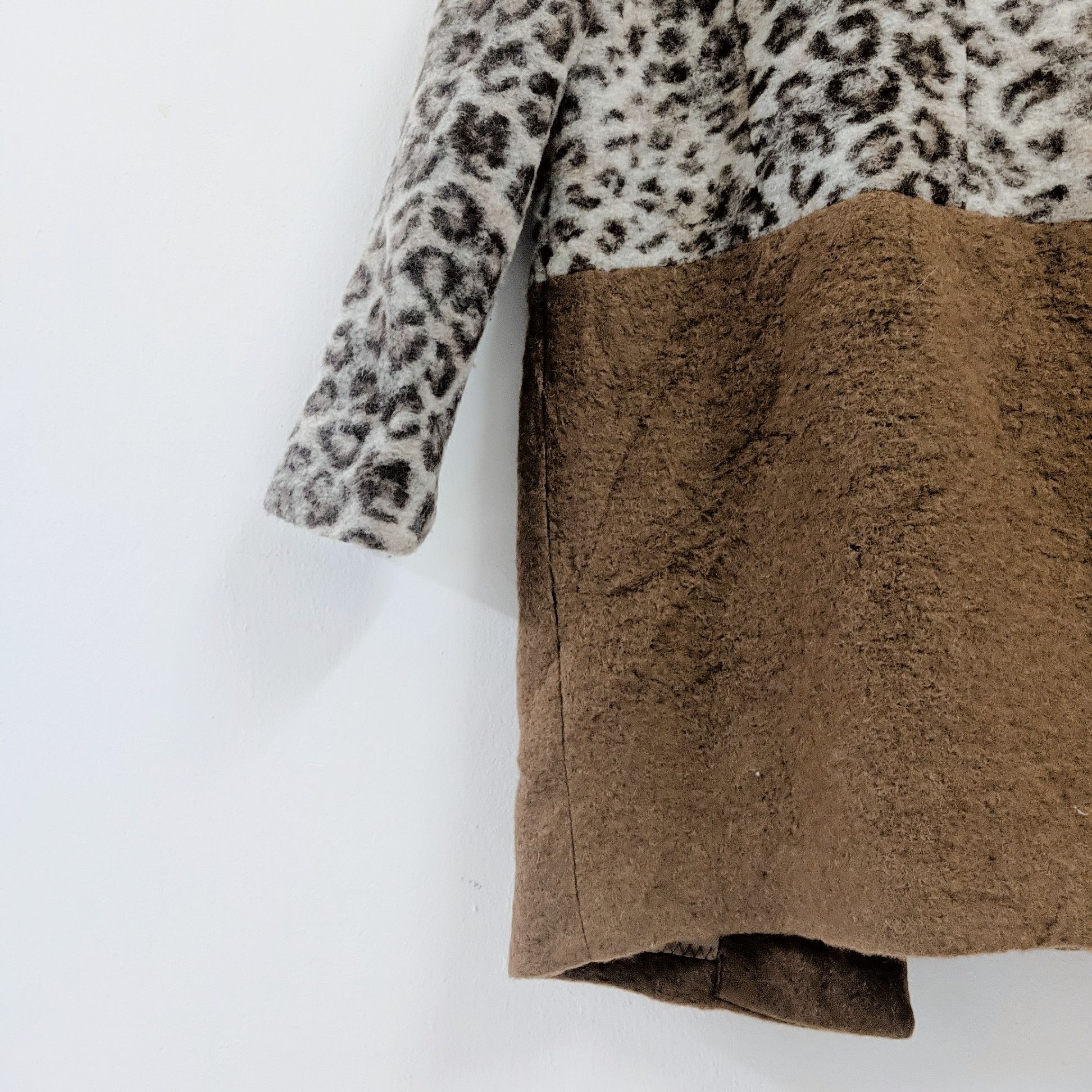 Japanese Brand Vintage ELLE Rare Leopard Cheetah Cardigan Sweater Size US L / EU 52-54 / 3 - 4 Thumbnail