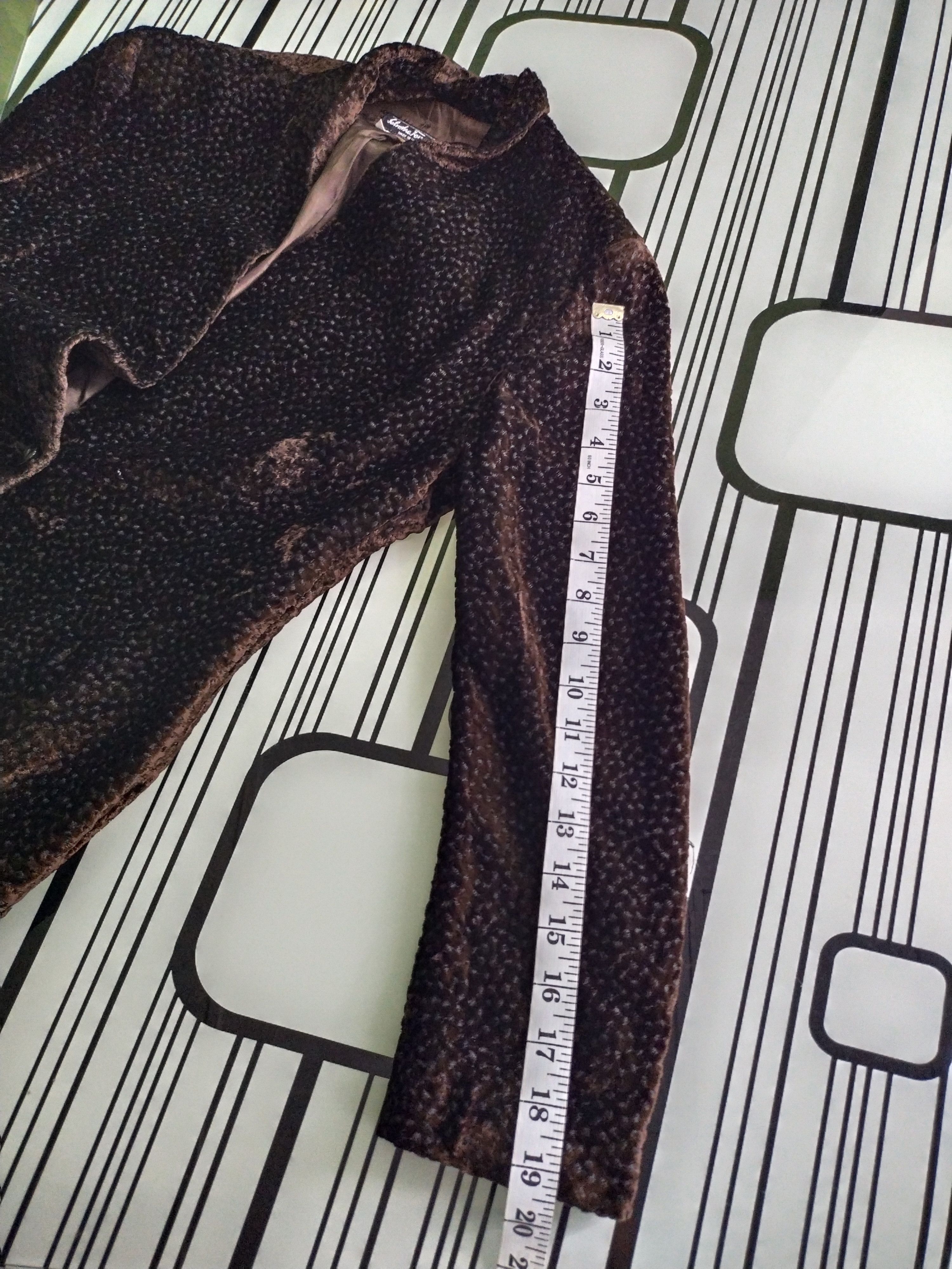 Salvatore Ferragamo VINTAGE COAT SALVATORE FERRAGAMO Size S / US 4 / IT 40 - 16 Thumbnail