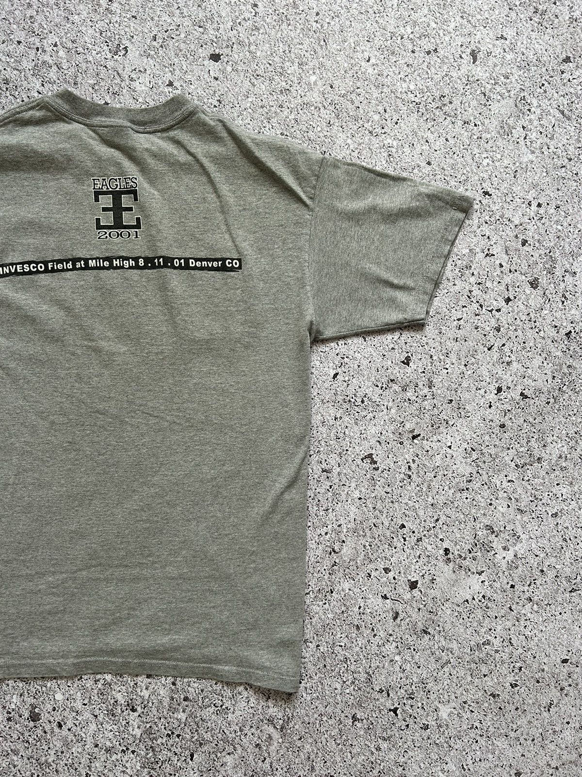 Band Tees × Vintage Eagles 01 Concert Tour T-shirt Invesco Field at Mile High Size US L / EU 52-54 / 3 - 6 Thumbnail