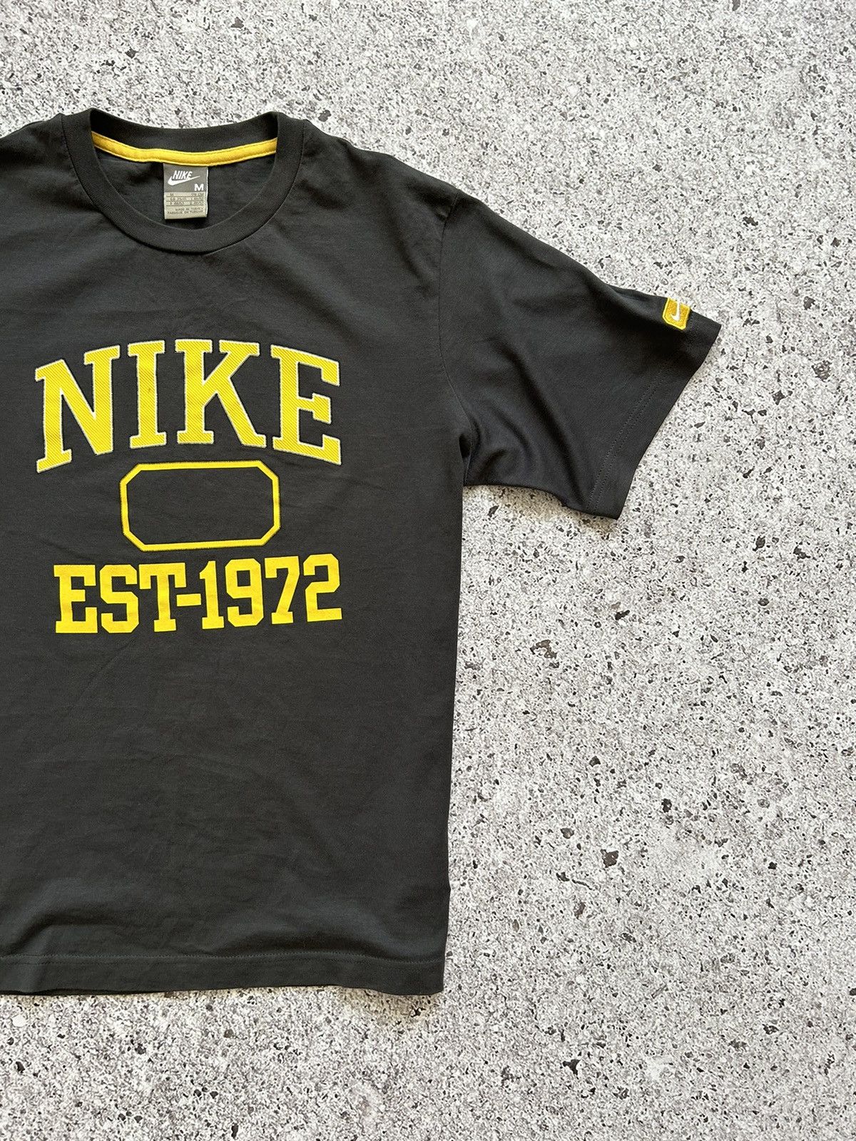 Nike × Vintage Vintage 90s Nike t-shirt Y2K CW21 HYPE Size US M / EU 48-50 / 2 - 3 Thumbnail