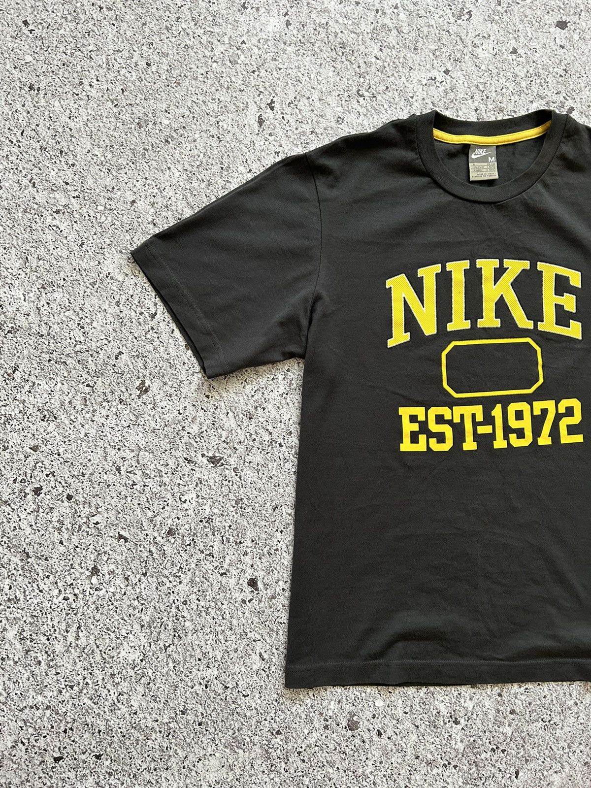 Nike × Vintage Vintage 90s Nike t-shirt Y2K CW21 HYPE Size US M / EU 48-50 / 2 - 2 Thumbnail